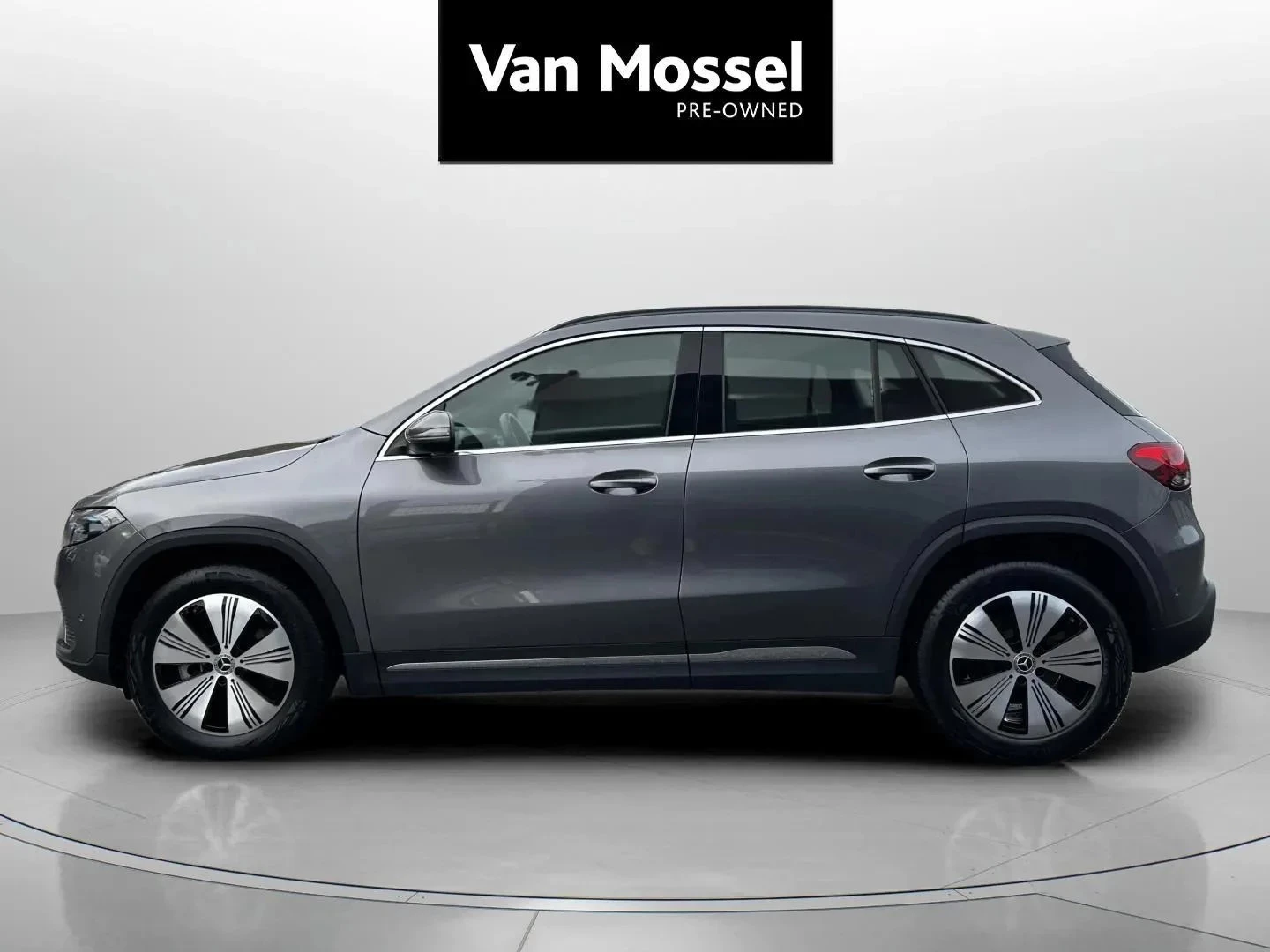 Mercedes-Benz-EQA-image-7