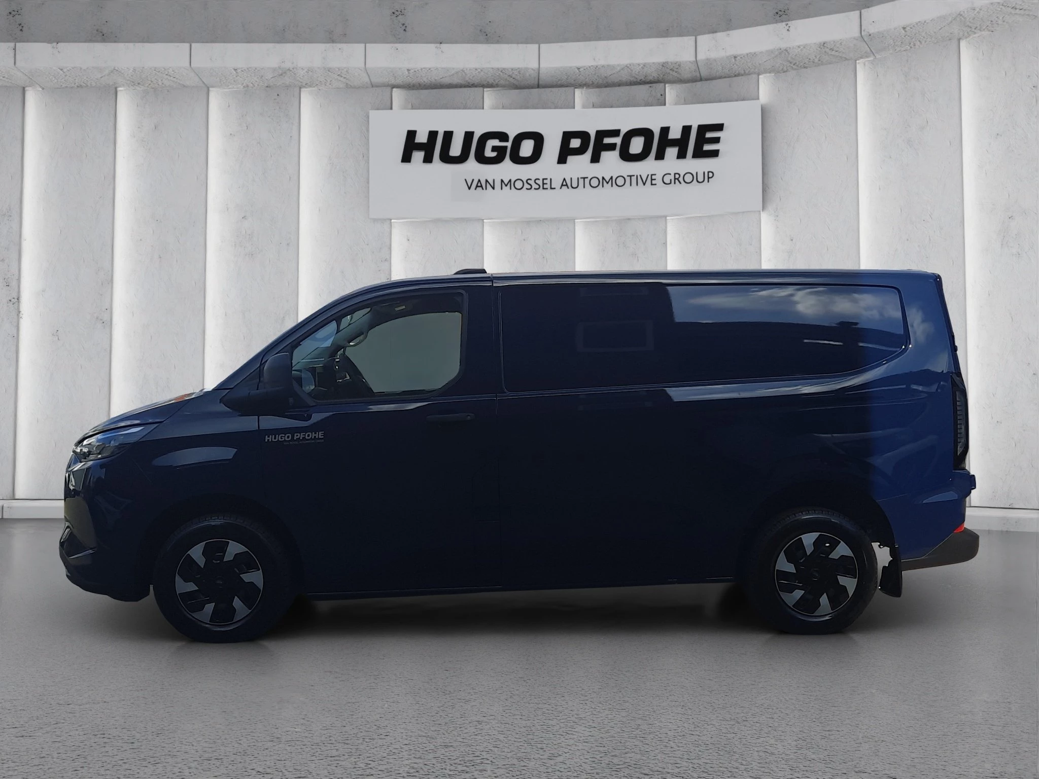 Ford-Transit Custom-image-1