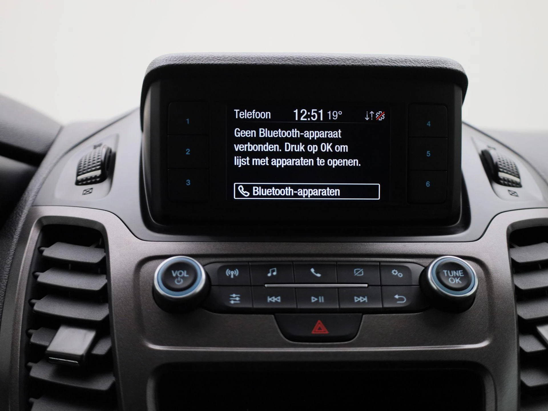 Ford-Transit Connect-image-24