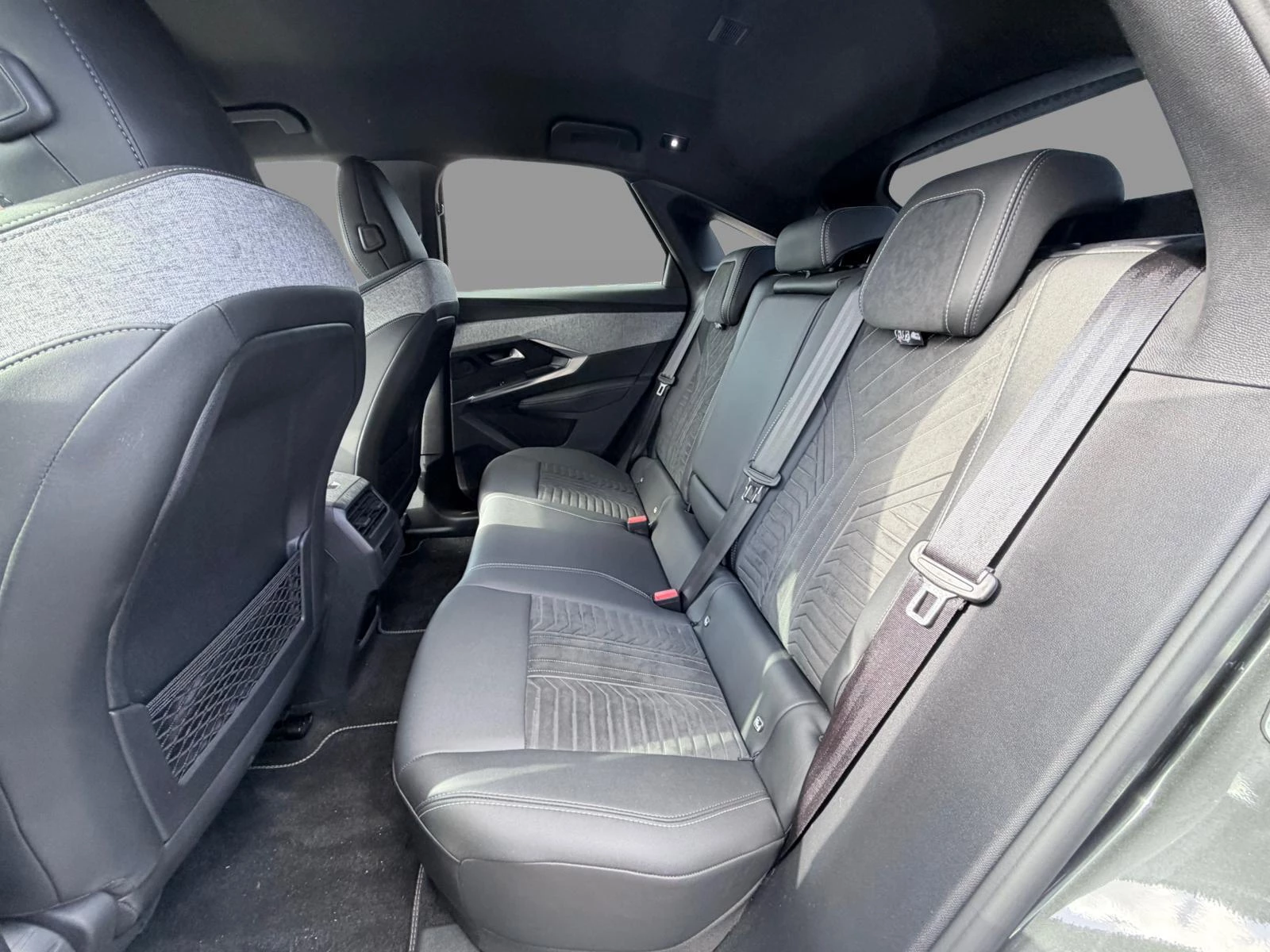 Peugeot e-3008 e-3008 210 GT