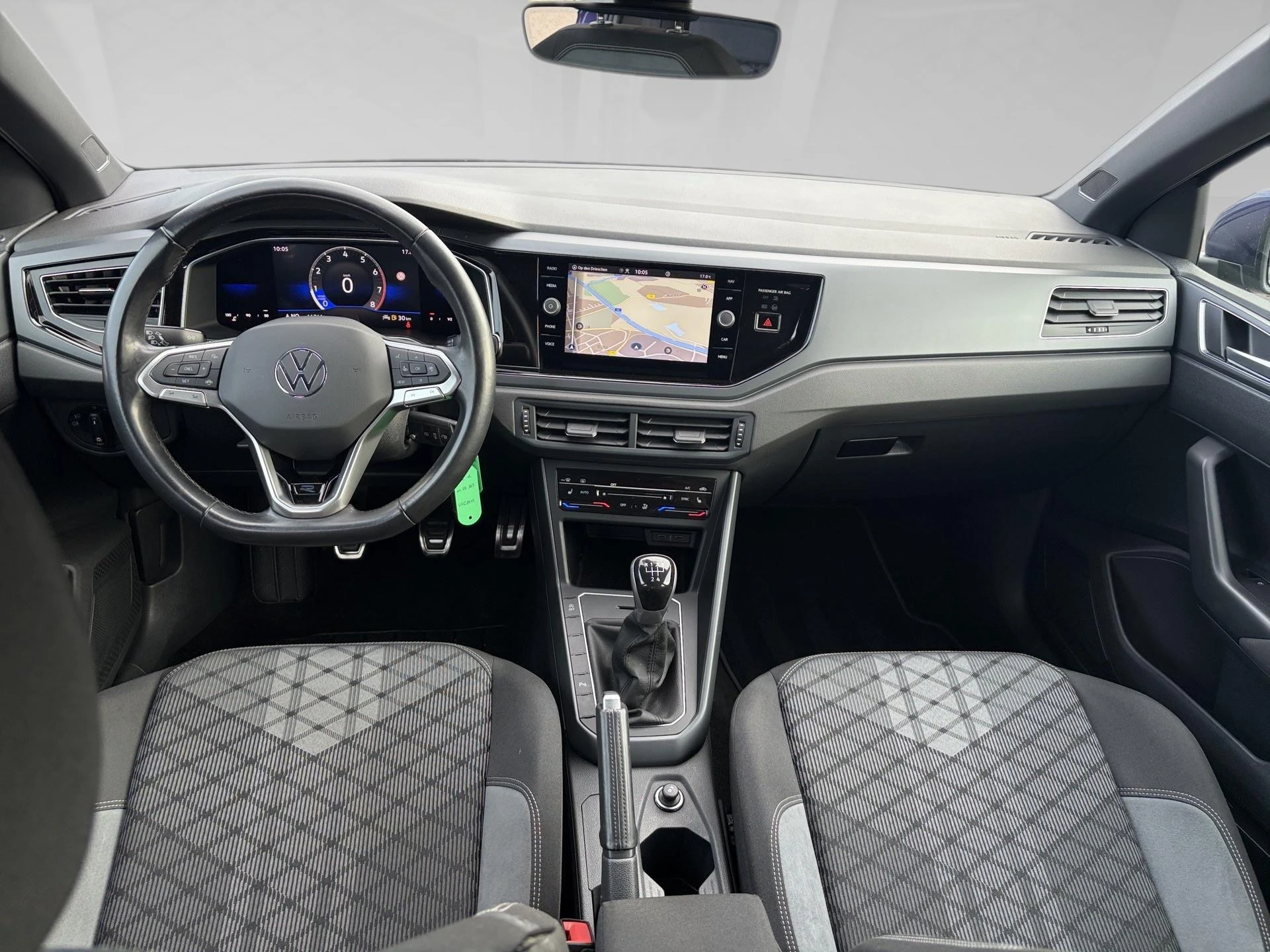 Volkswagen-Polo-image-5