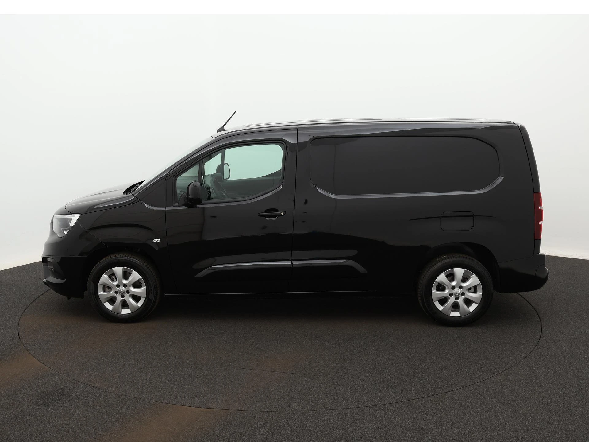 Opel-Combo-image-1