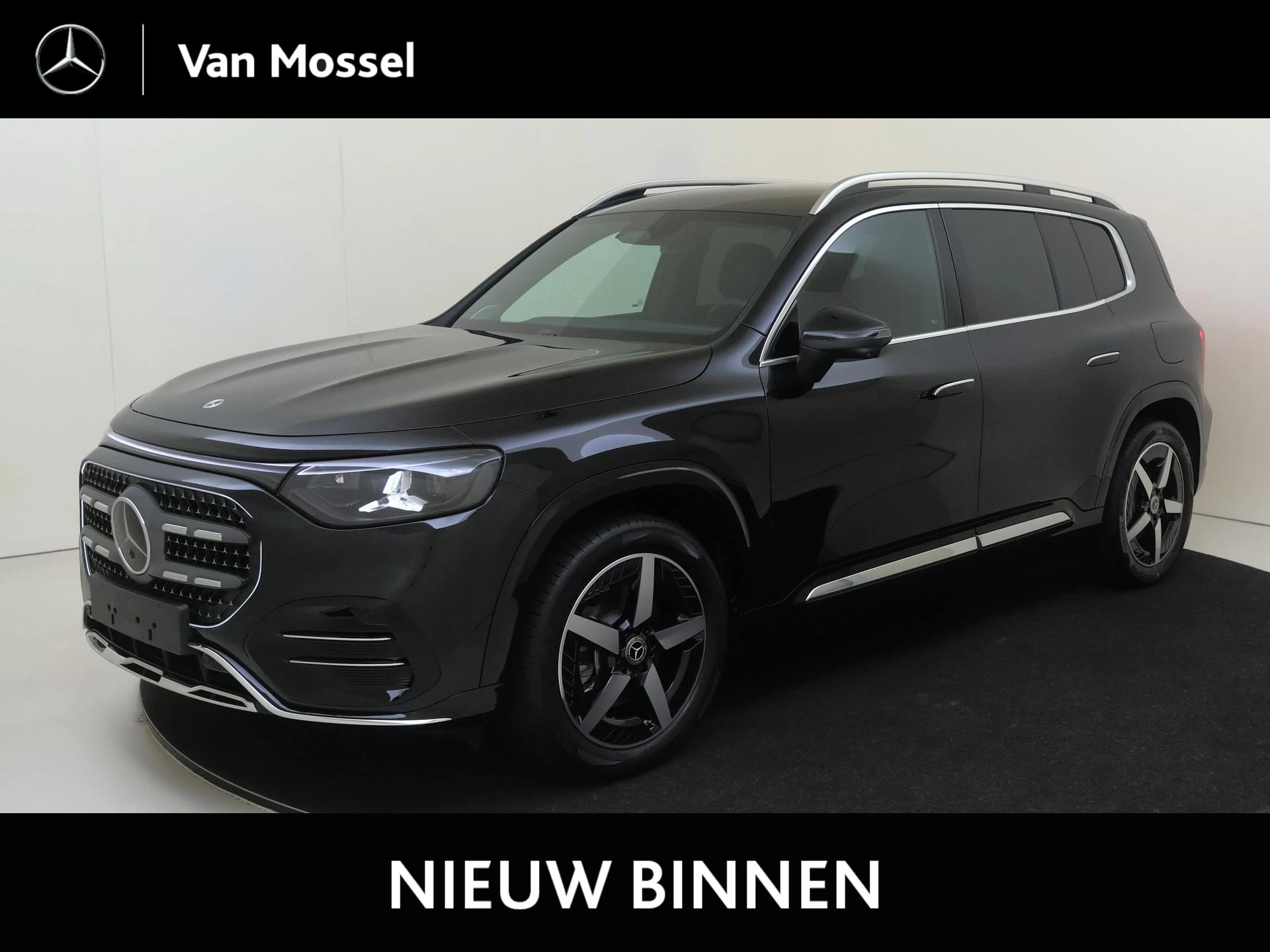 Mercedes-Benz-GLB-image-0