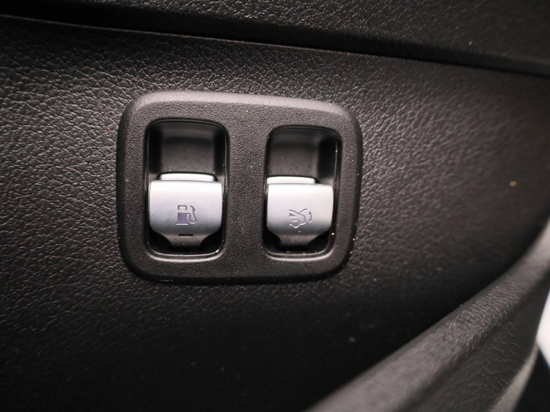Mercedes-Benz-C-Klasse-image-35