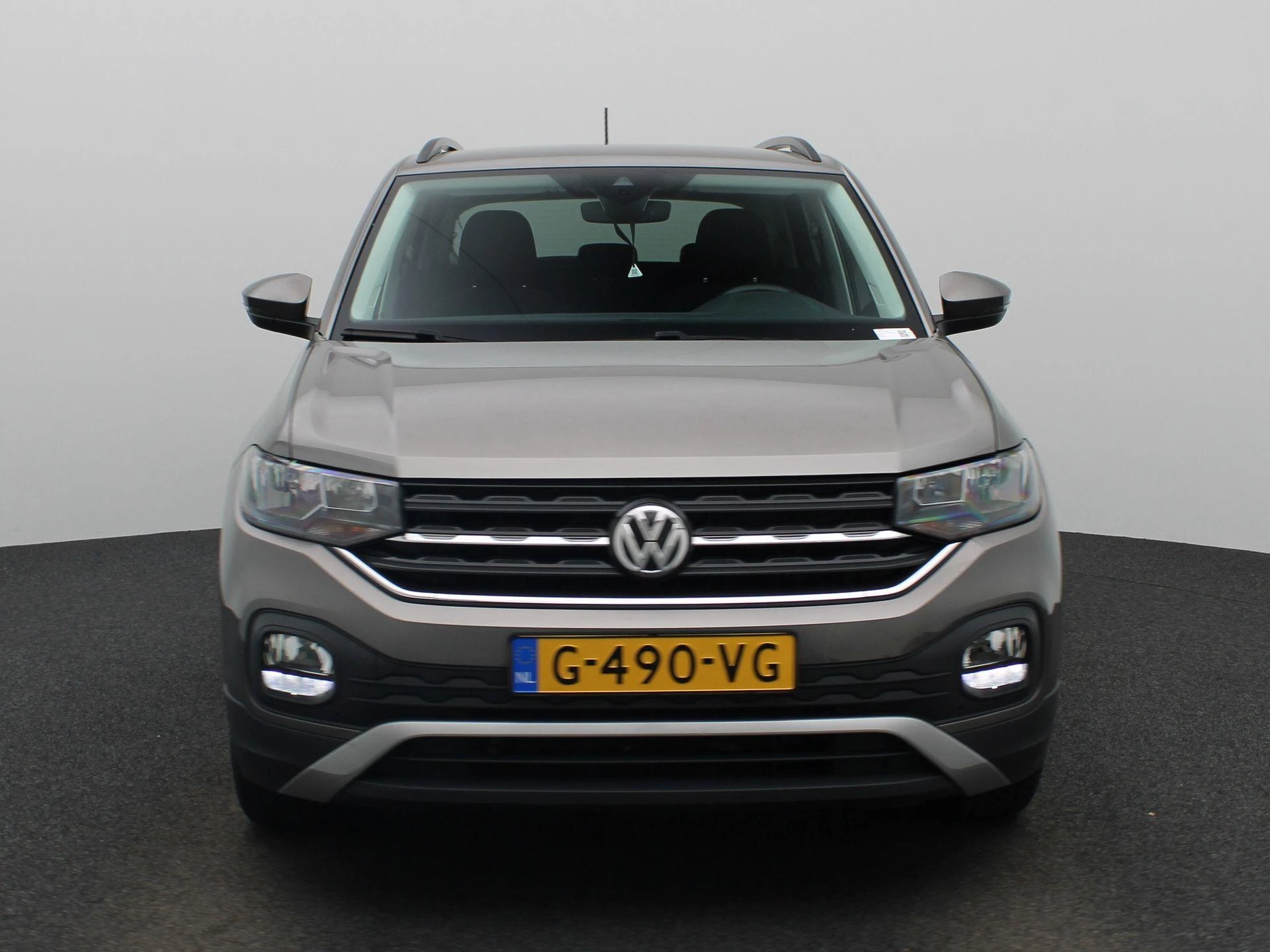 Volkswagen-T-Cross-image-2