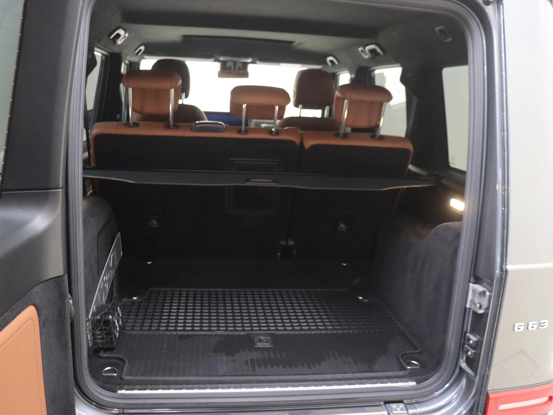 Mercedes-Benz-G-Klasse-image-40