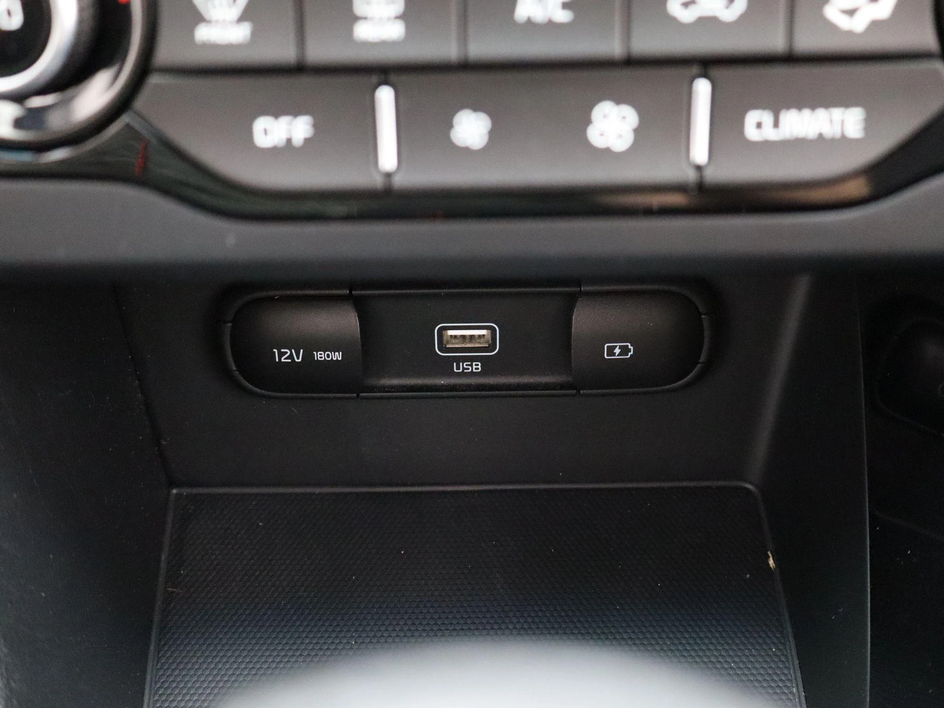 Kia-Niro-image-19