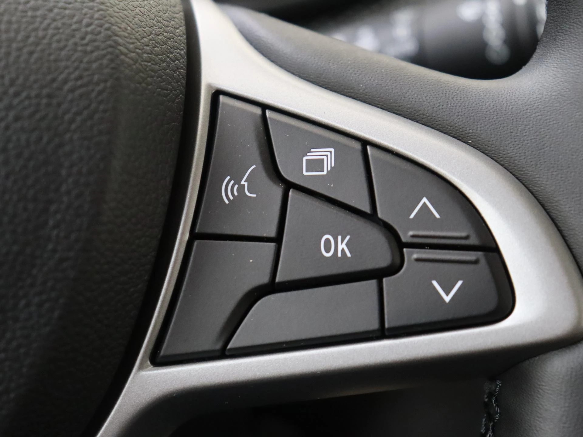 Dacia-Sandero Stepway-image-17