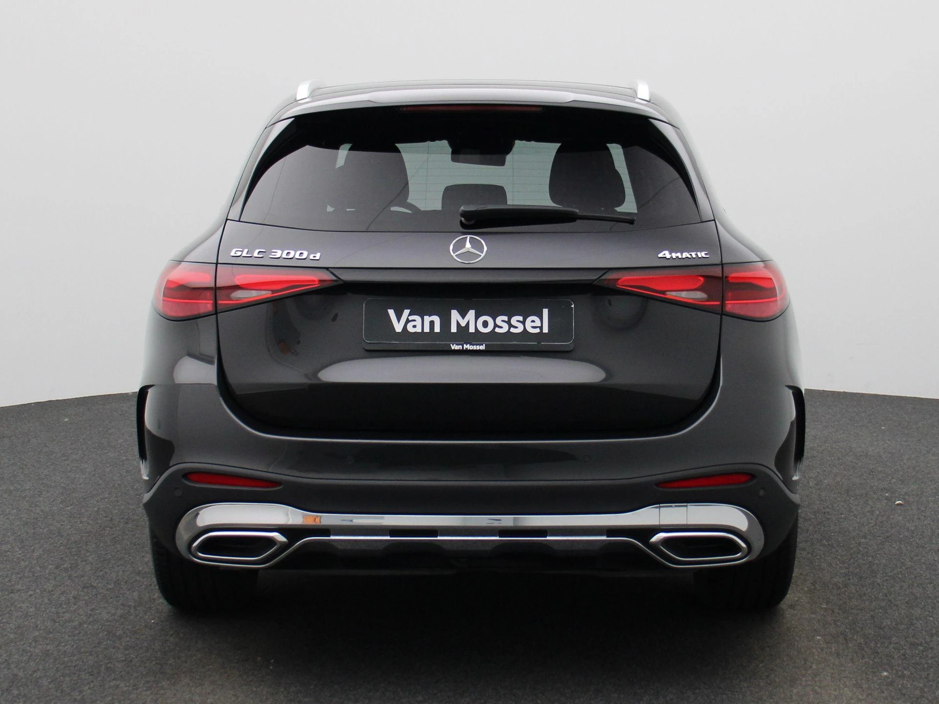 Mercedes-Benz-GLC-image-4