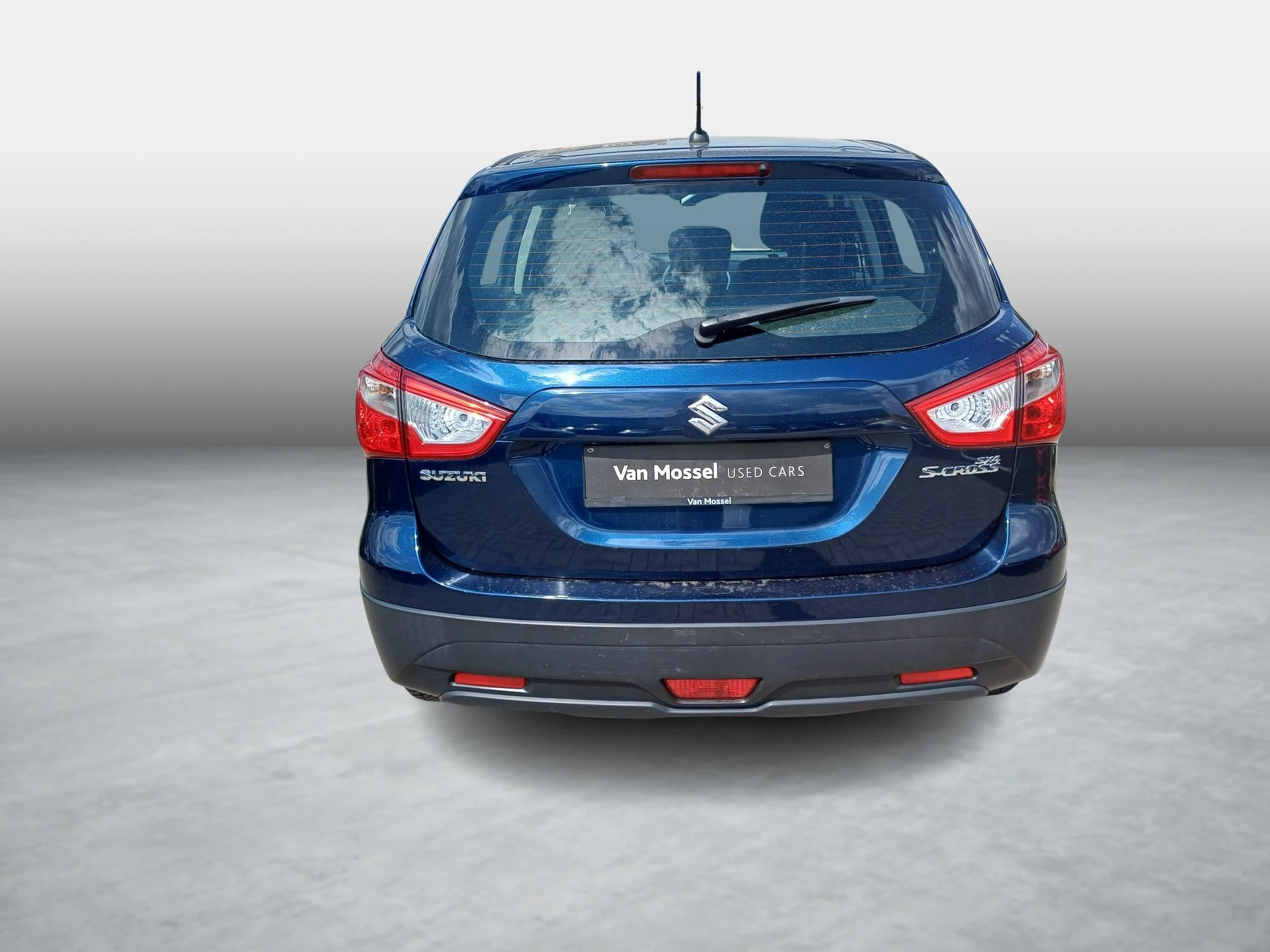 Suzuki-S-Cross-image-4