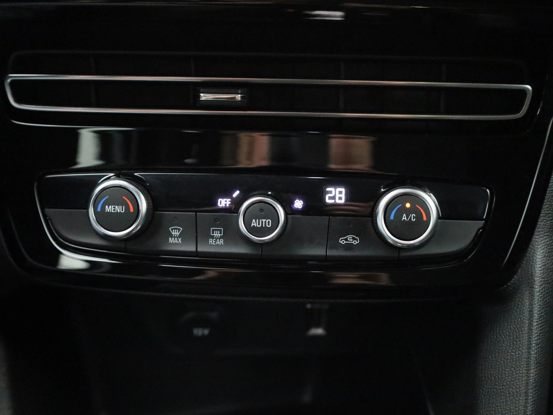 Opel-Mokka-e-image-16