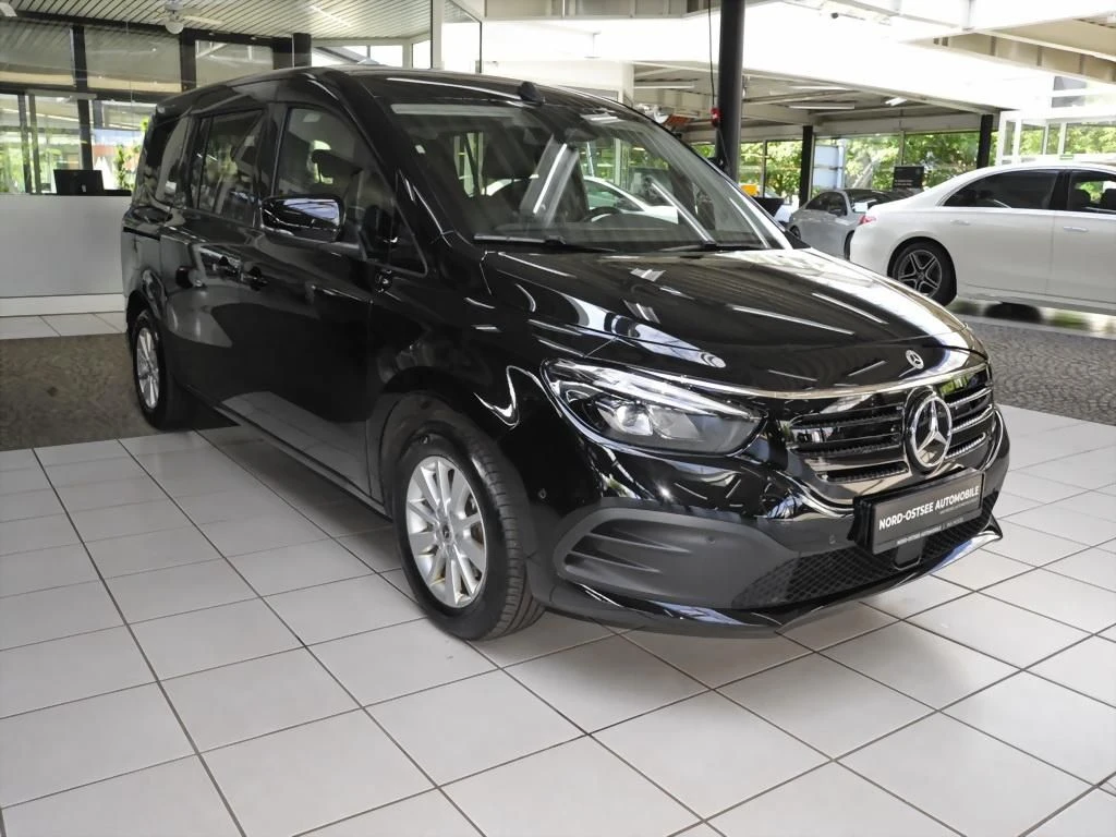 Mercedes-Benz-EQT 200-image-3