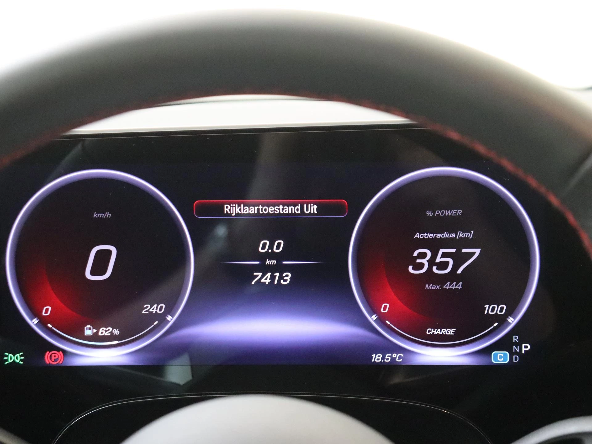 Mercedes-Benz-CLA-image-12