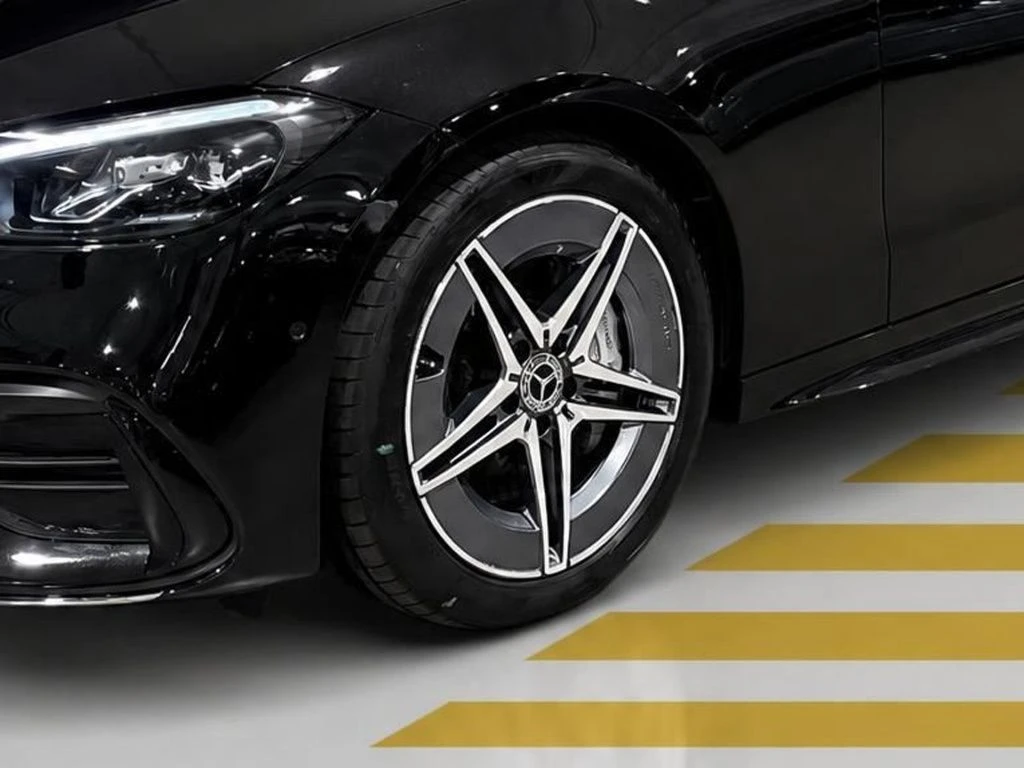 Mercedes-Benz-C-Klasse 300-image-5