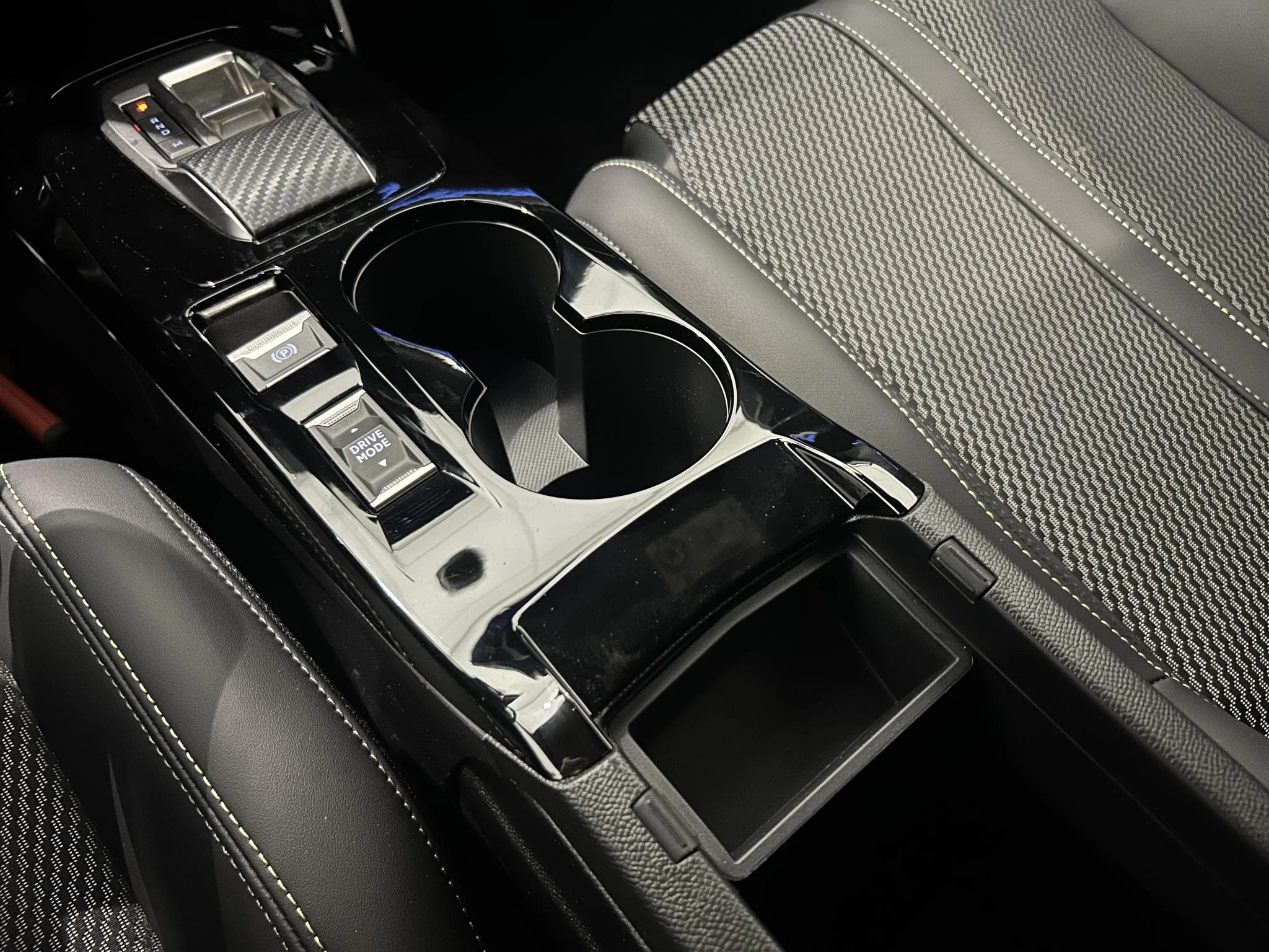 Peugeot-208-image-16