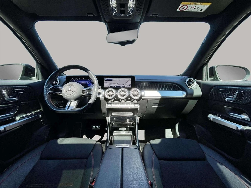 Mercedes-Benz-EQB-image-12