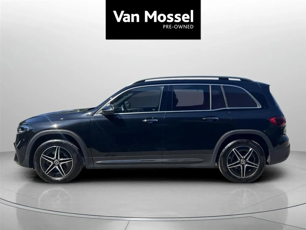 Mercedes-Benz-EQB-image-8