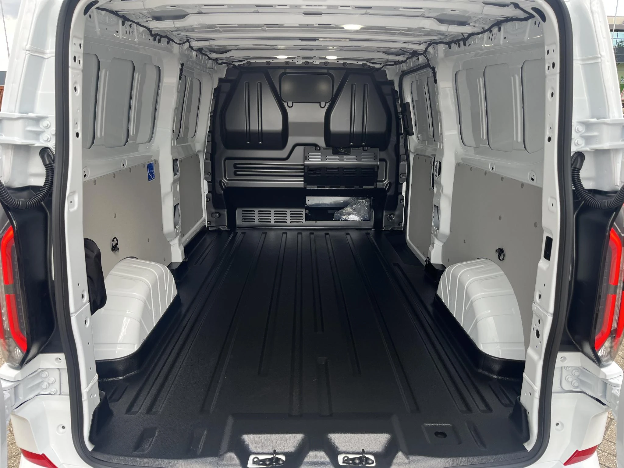 Ford-E-Transit-image-20