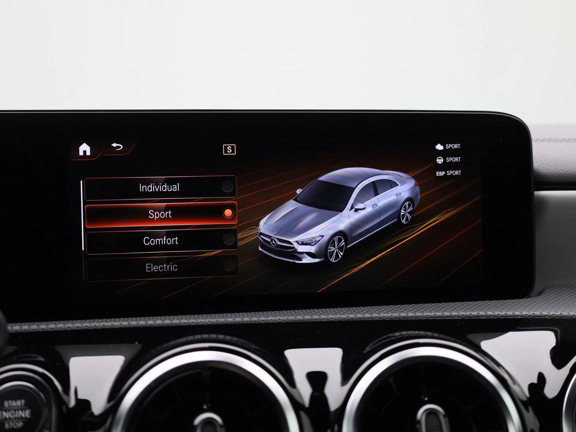 Mercedes-Benz-CLA-image-23