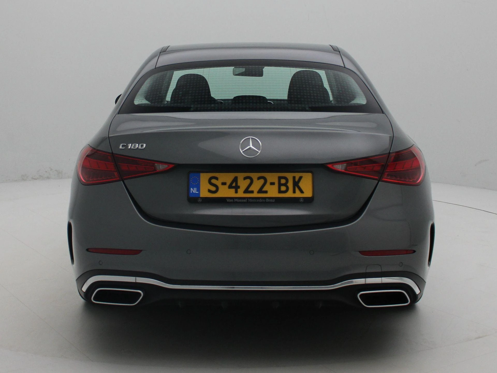 Mercedes-Benz-C-Klasse-image-4