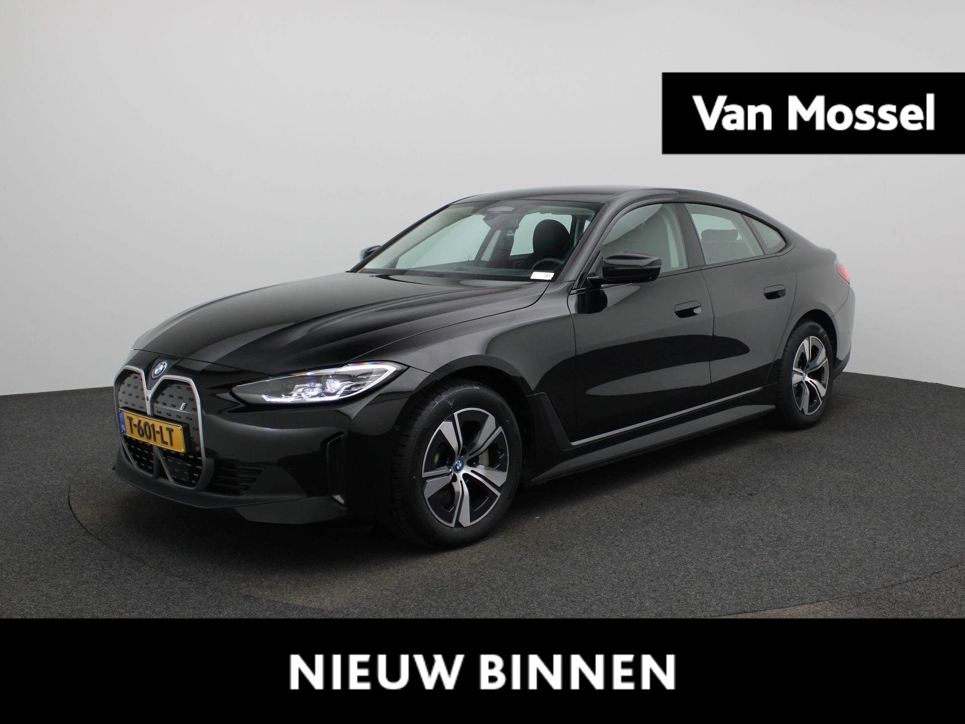 BMW-i4-image-0