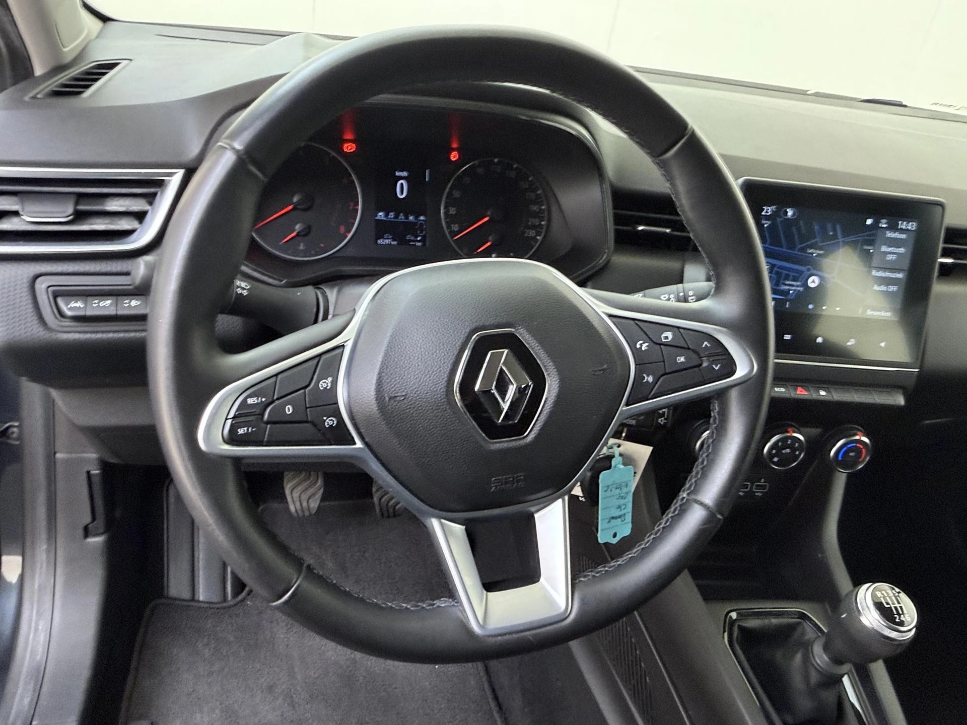 Renault-Clio-image-9