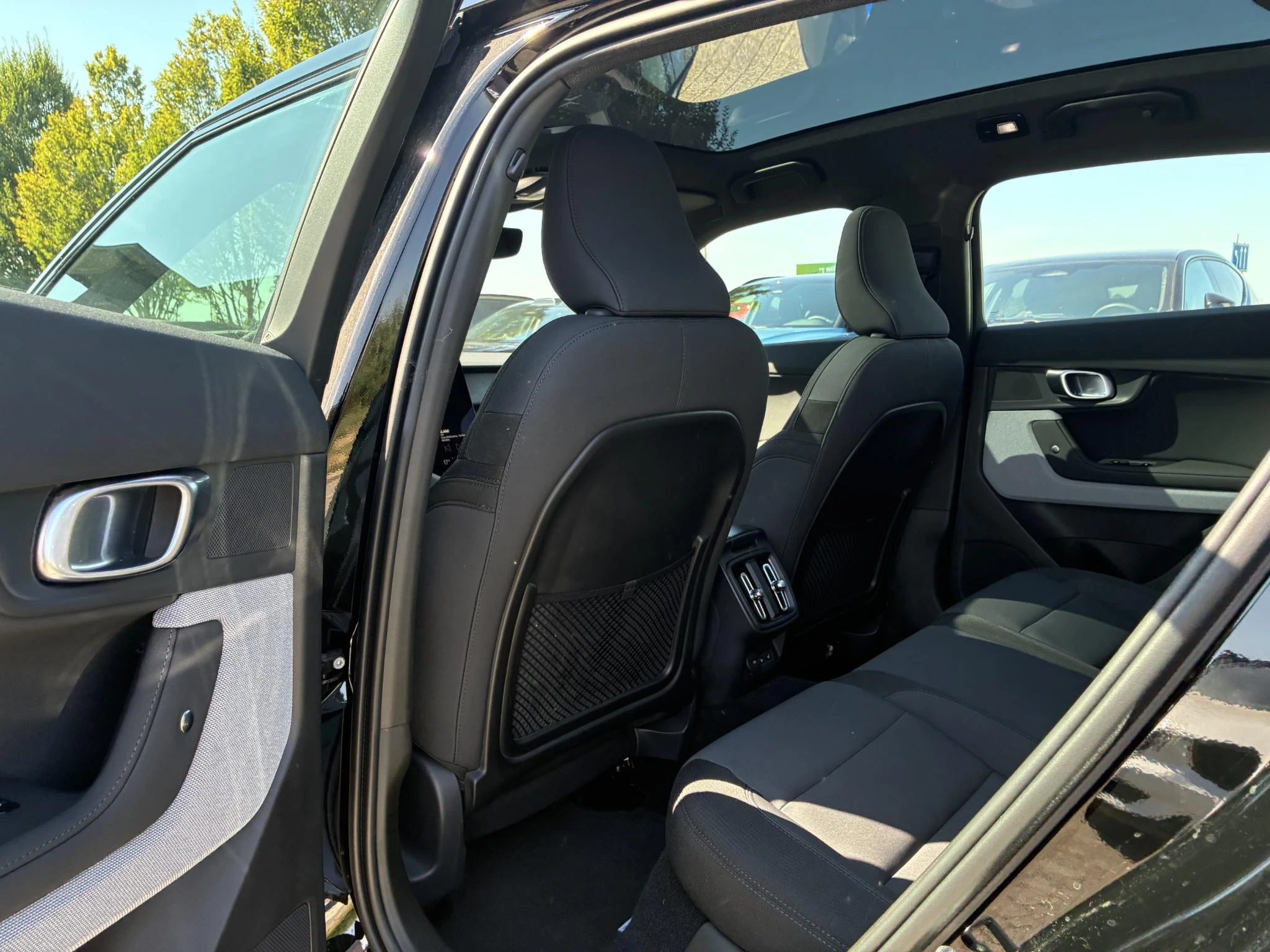 Polestar-2-image-12