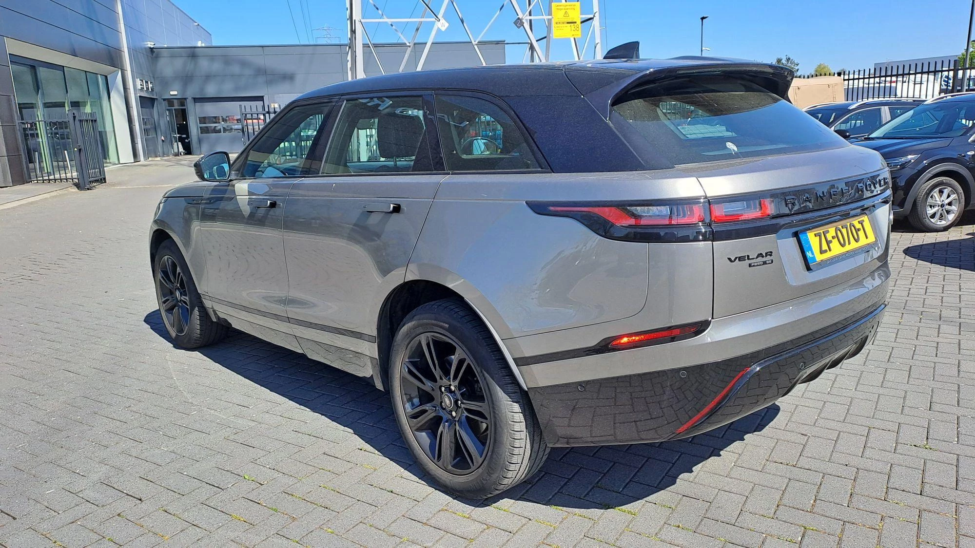Land Rover Range Rover Velar 2.0 P250 Turbo AWD R-Dynamic HSE