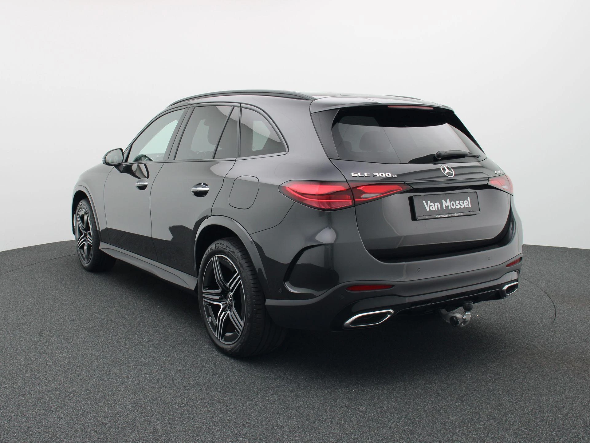 Mercedes-Benz-GLC-image-1