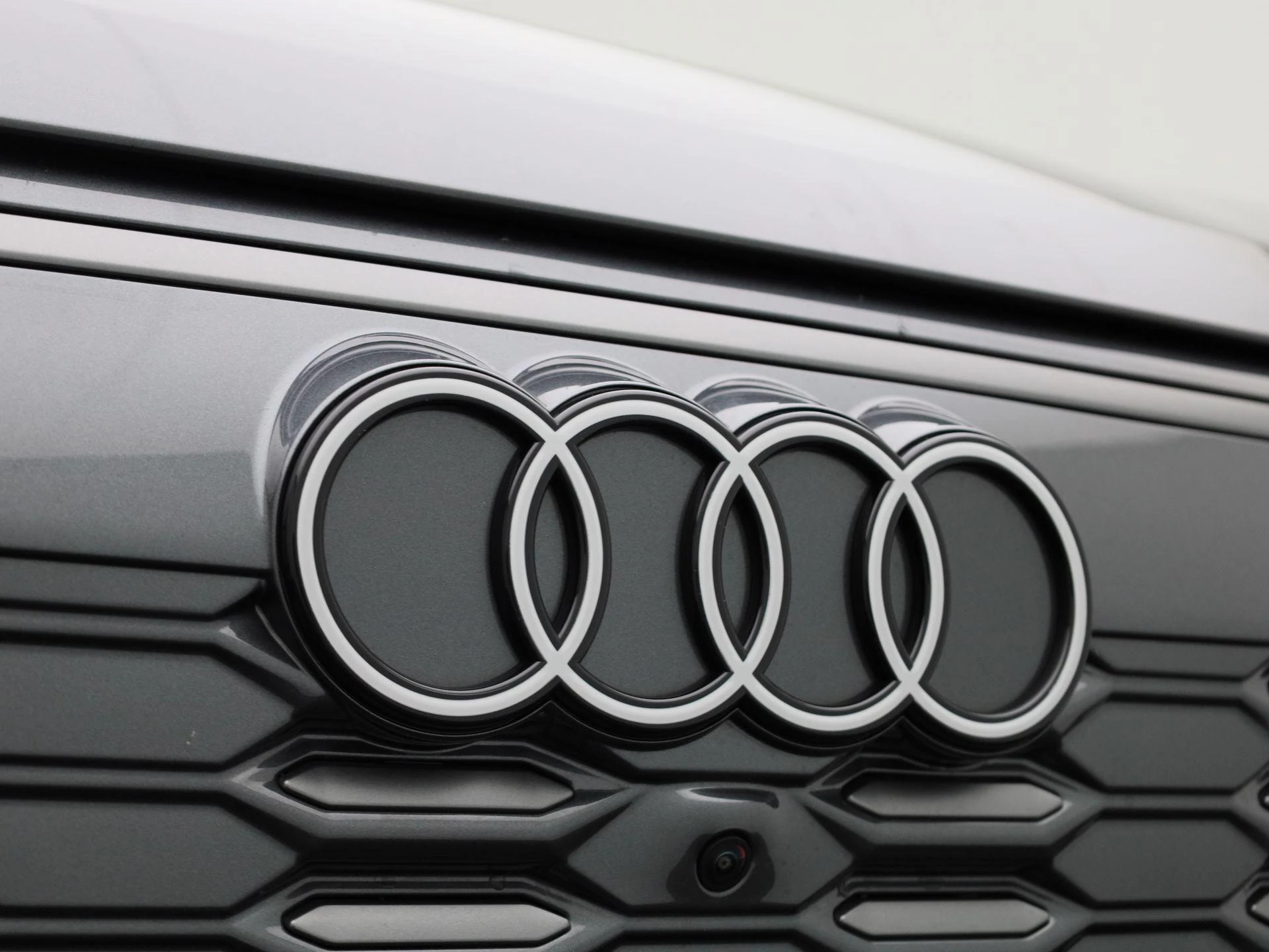 Audi-Q6 e-tron-image-49