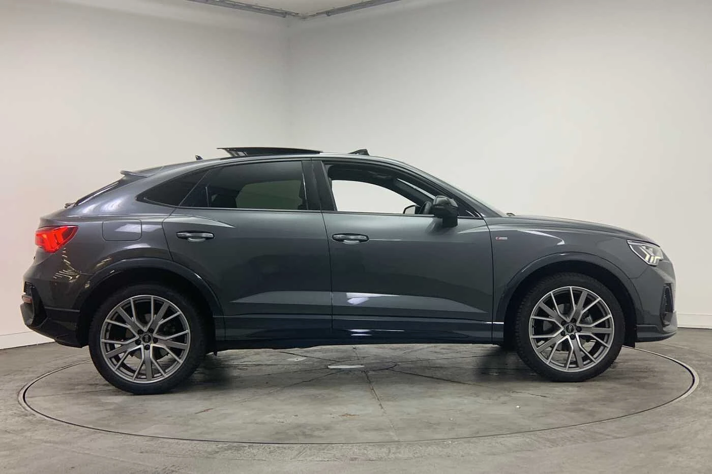 Audi-Q3-image-3