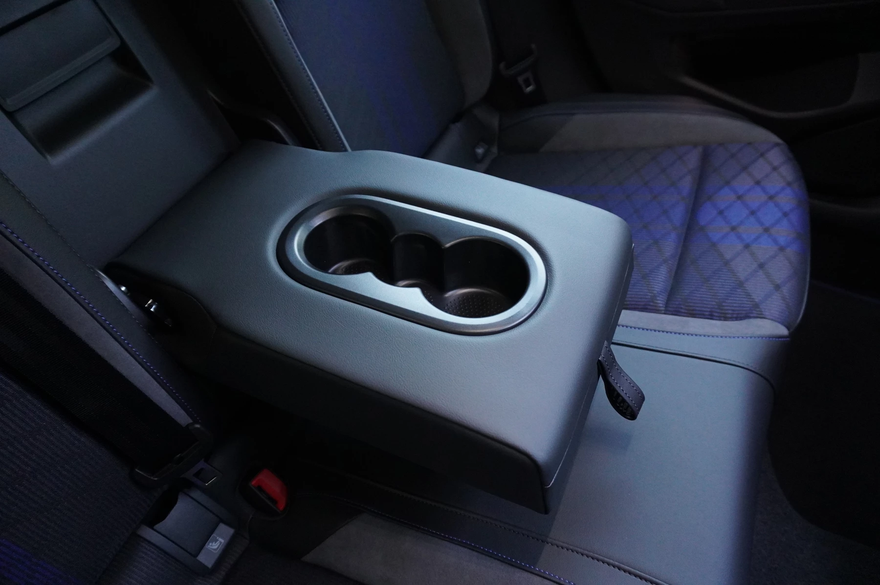 Volkswagen-Golf-image-53