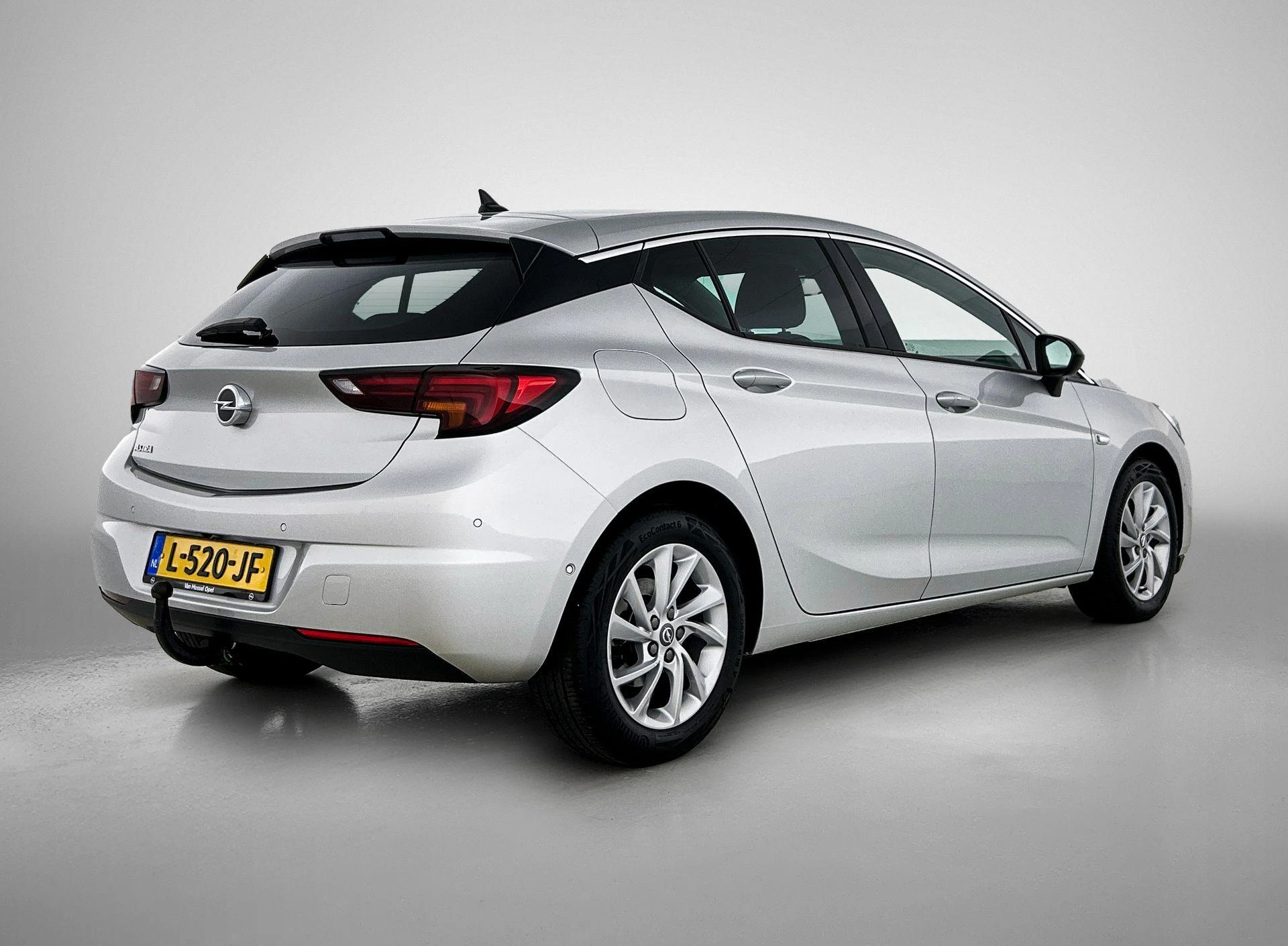 Opel-Astra-image-3
