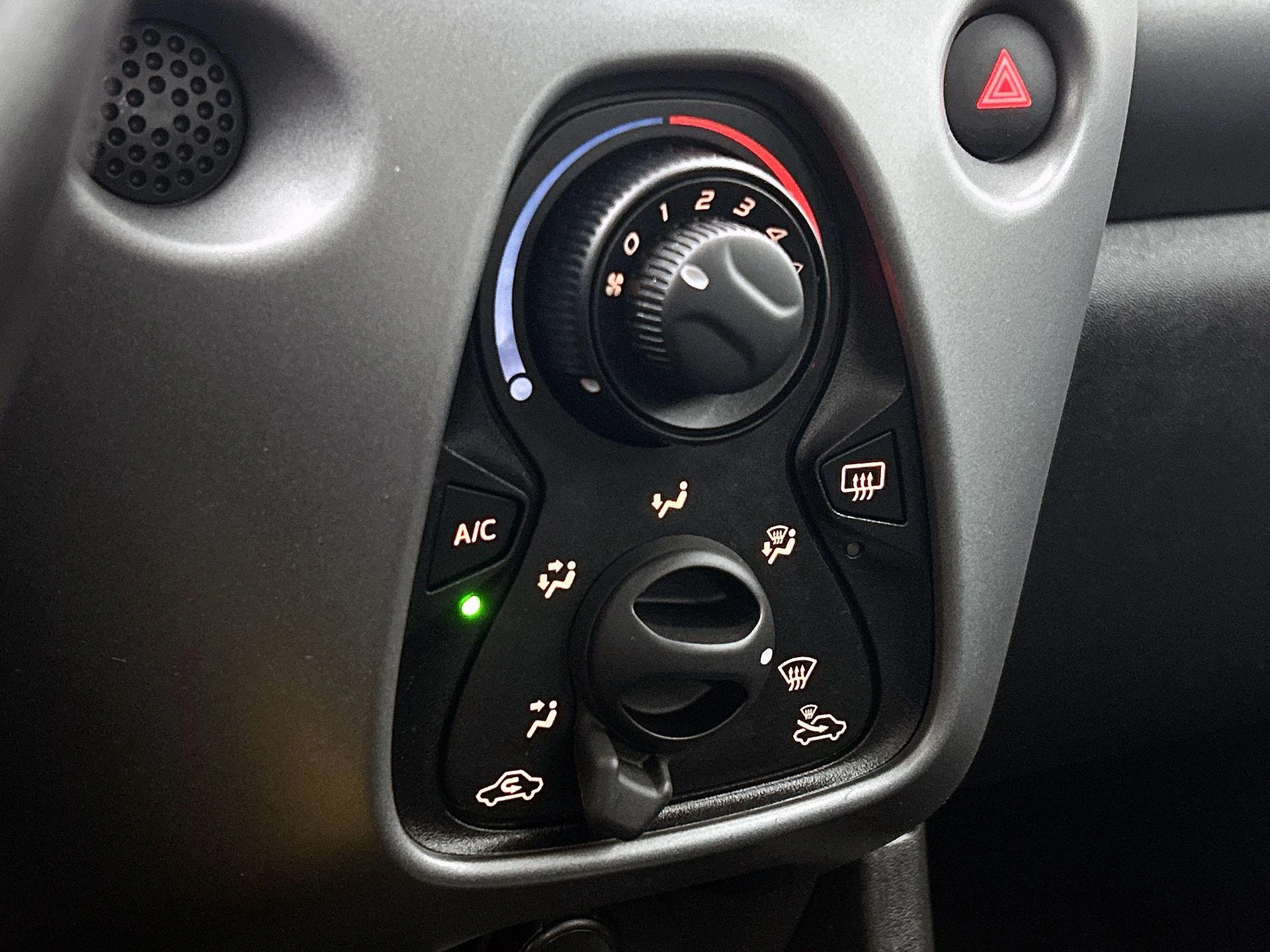 Toyota-Aygo-image-14