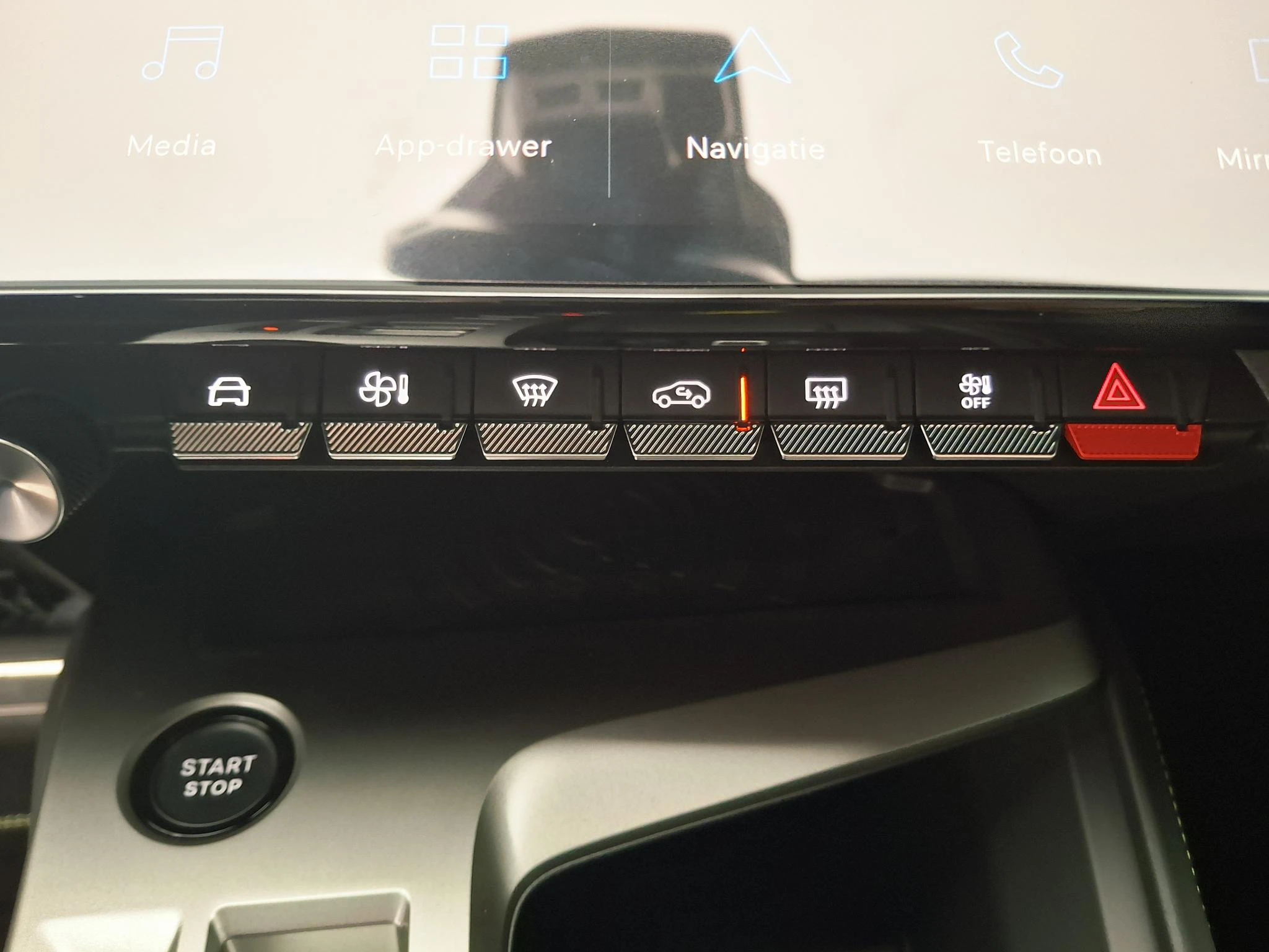 Peugeot-408-image-24