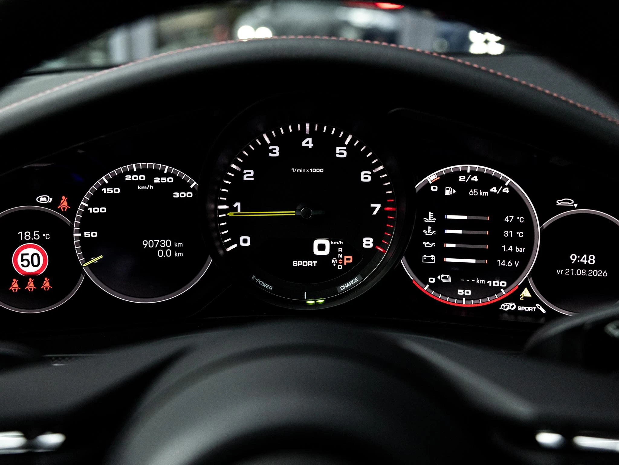 Porsche-Panamera-image-35
