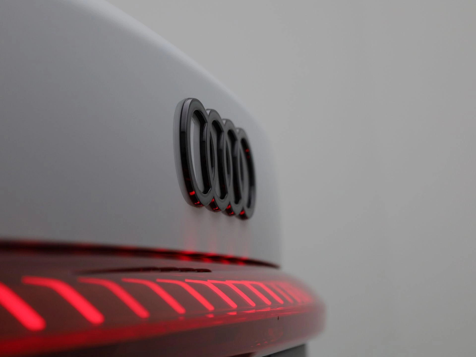 Audi A5 Limousine 2.0 e-hybrid quattro S edition 299 PK