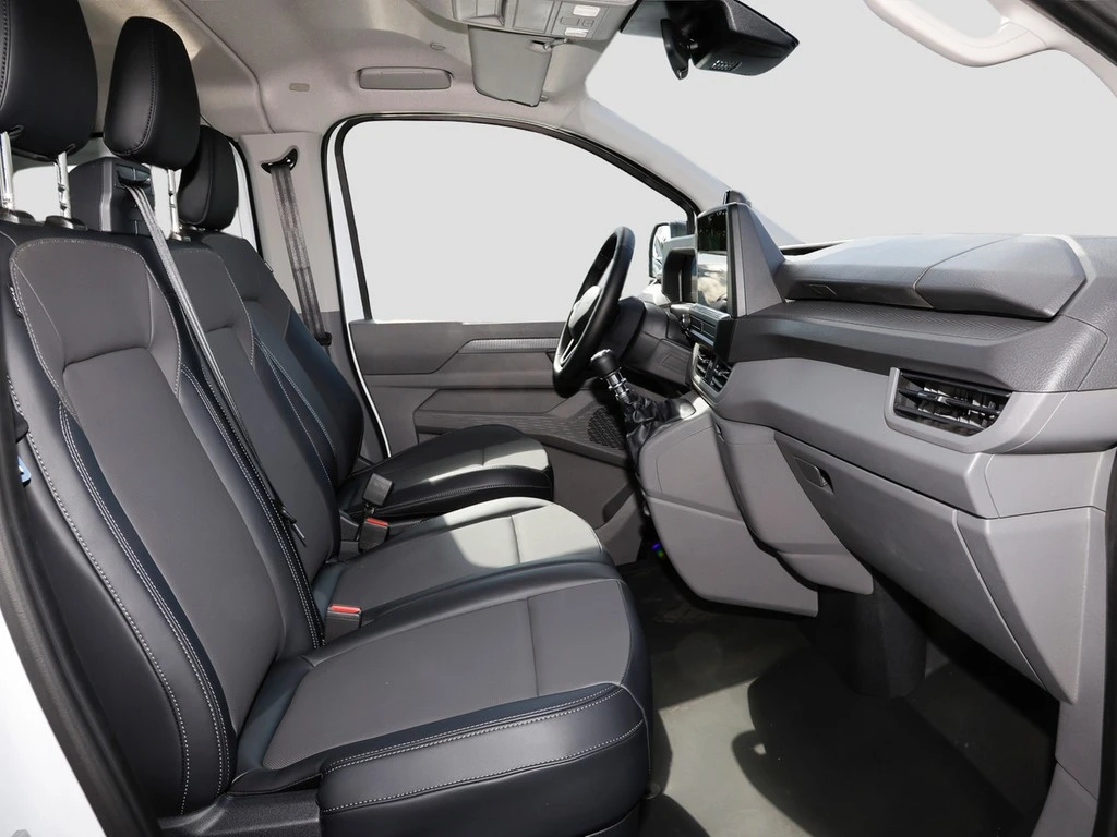 Volkswagen-Transporter-image-5