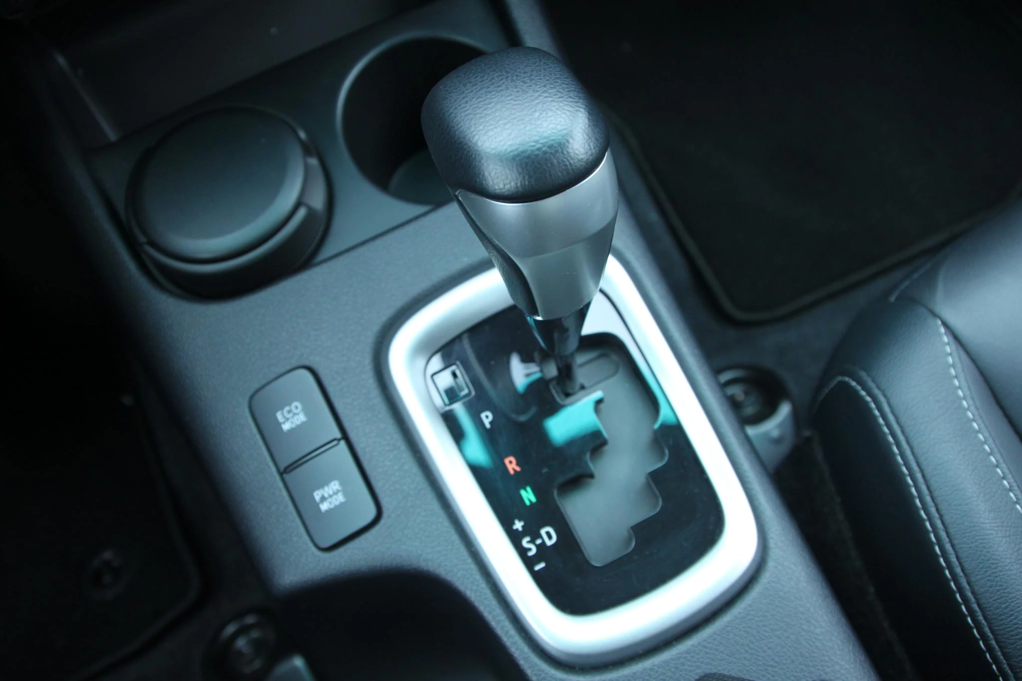 Toyota Hilux 2.4 D-4D Double Cab Aut. Limited