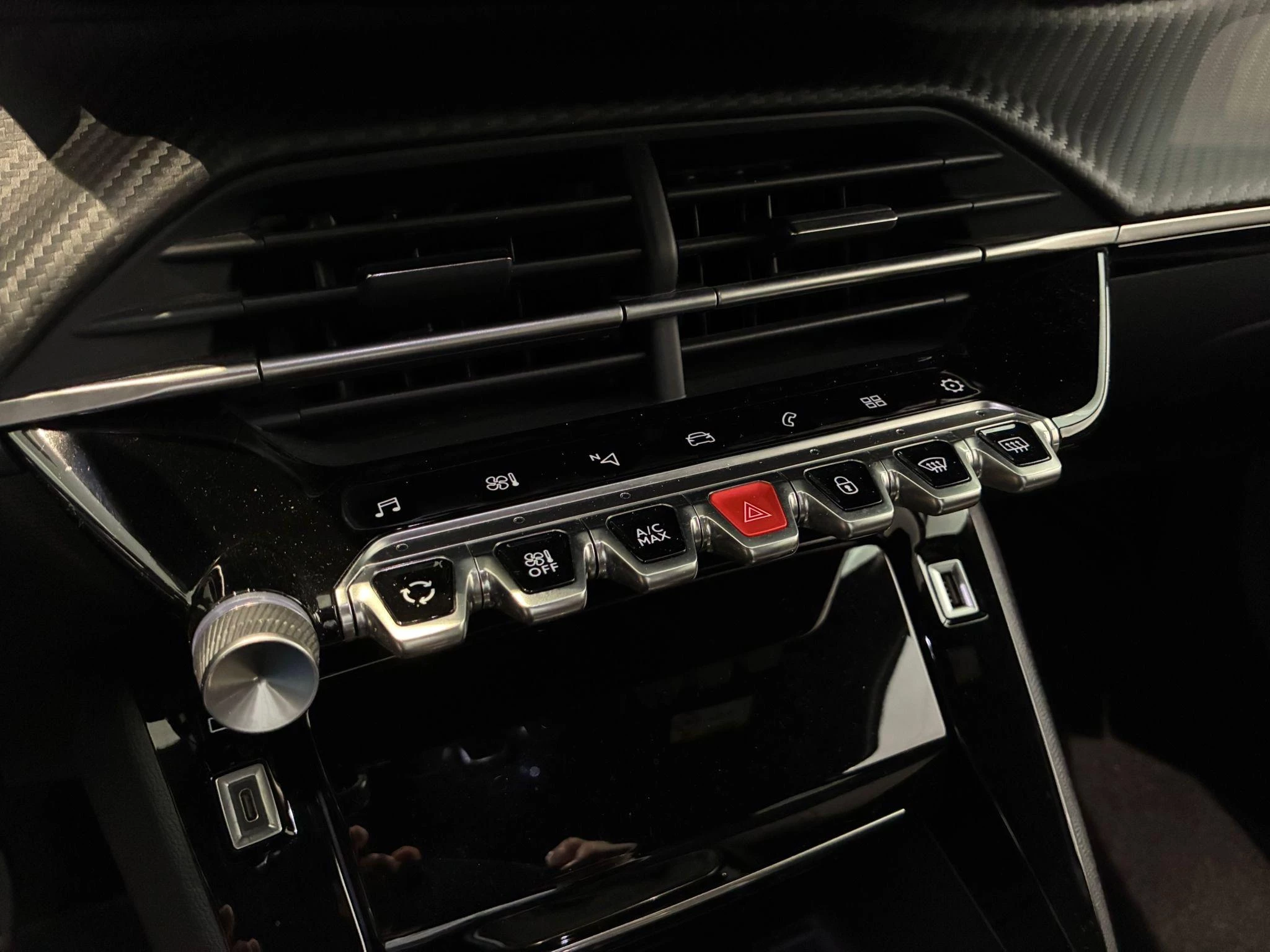 Peugeot-2008-image-11