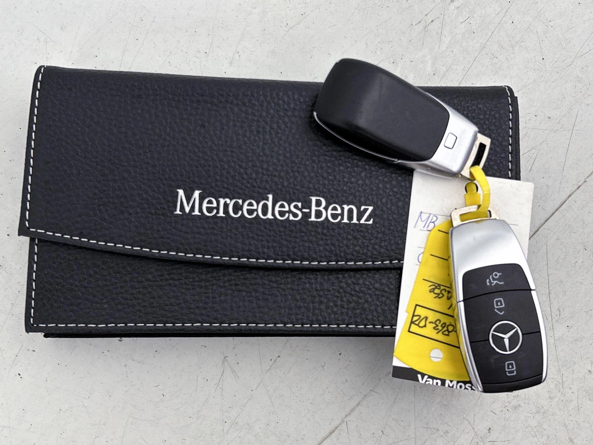 Mercedes-Benz-C-Klasse-image-38