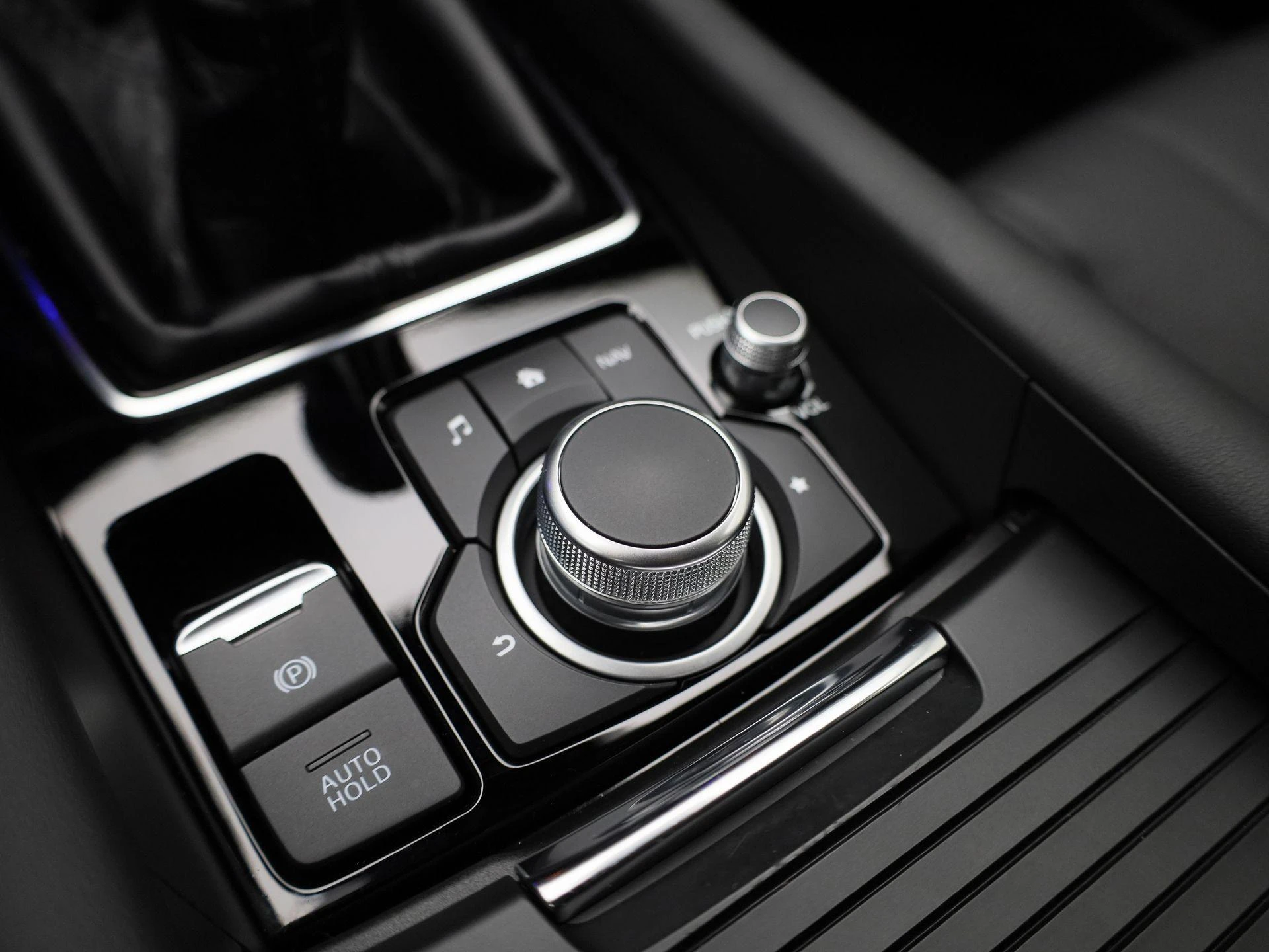 Mazda-6-image-21