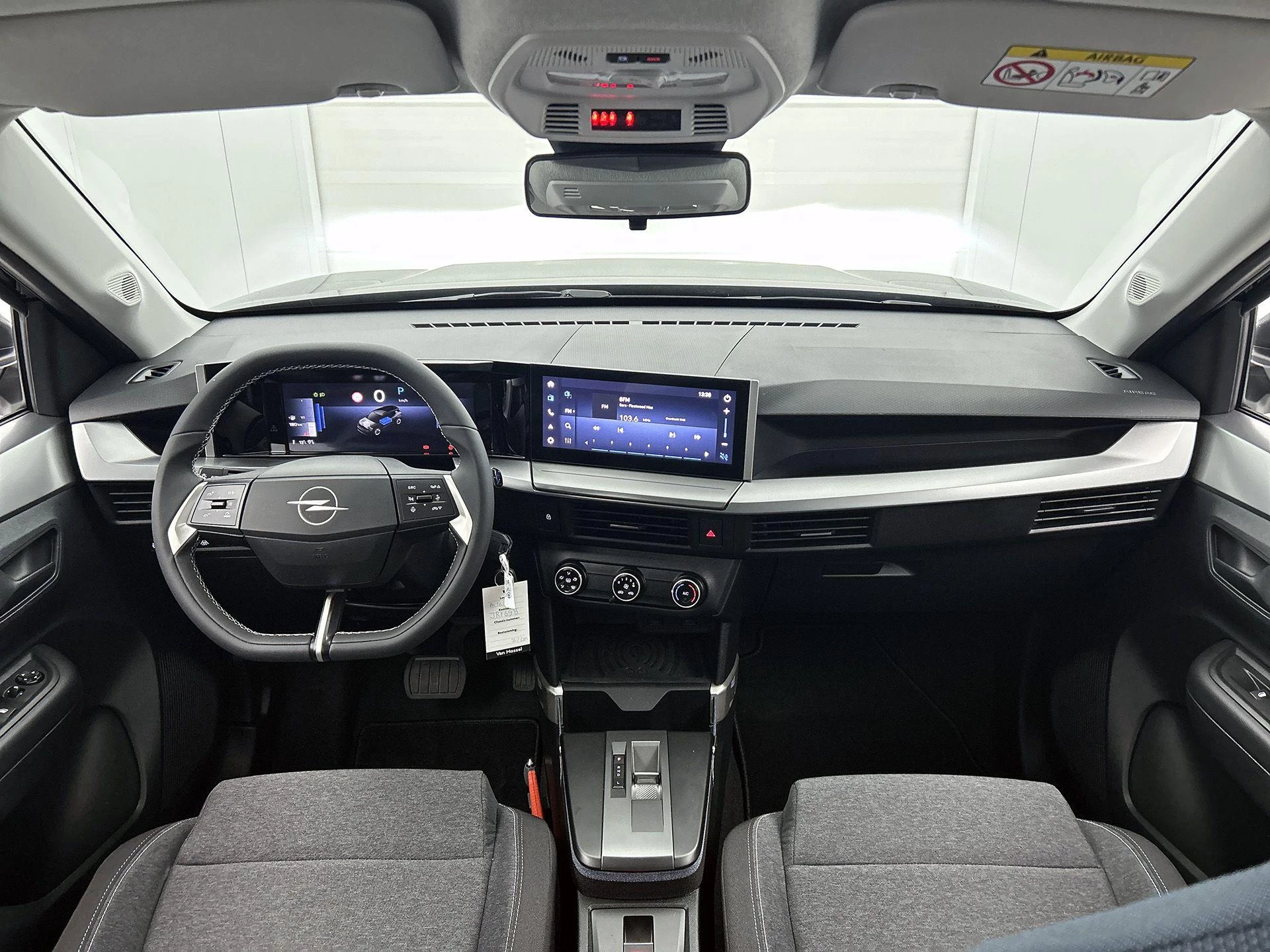 Opel Frontera 1.2 Turbo Hybrid Edition