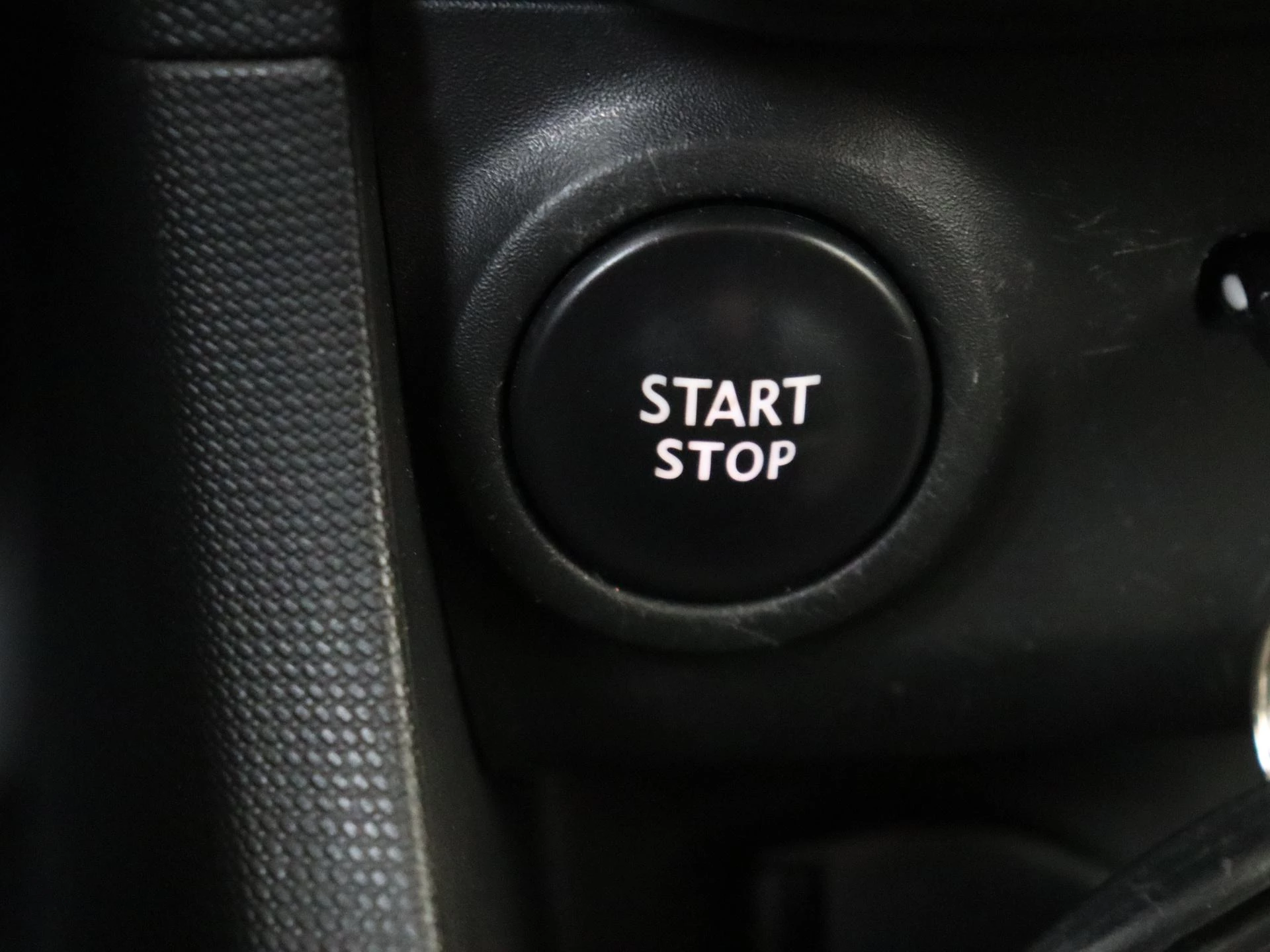 Renault-Clio-image-22