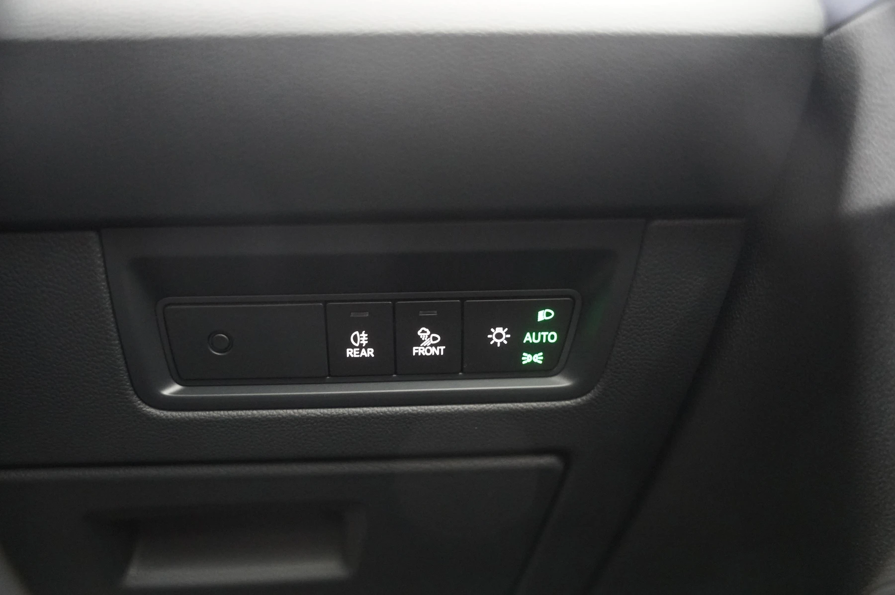Volkswagen-Touareg-image-21
