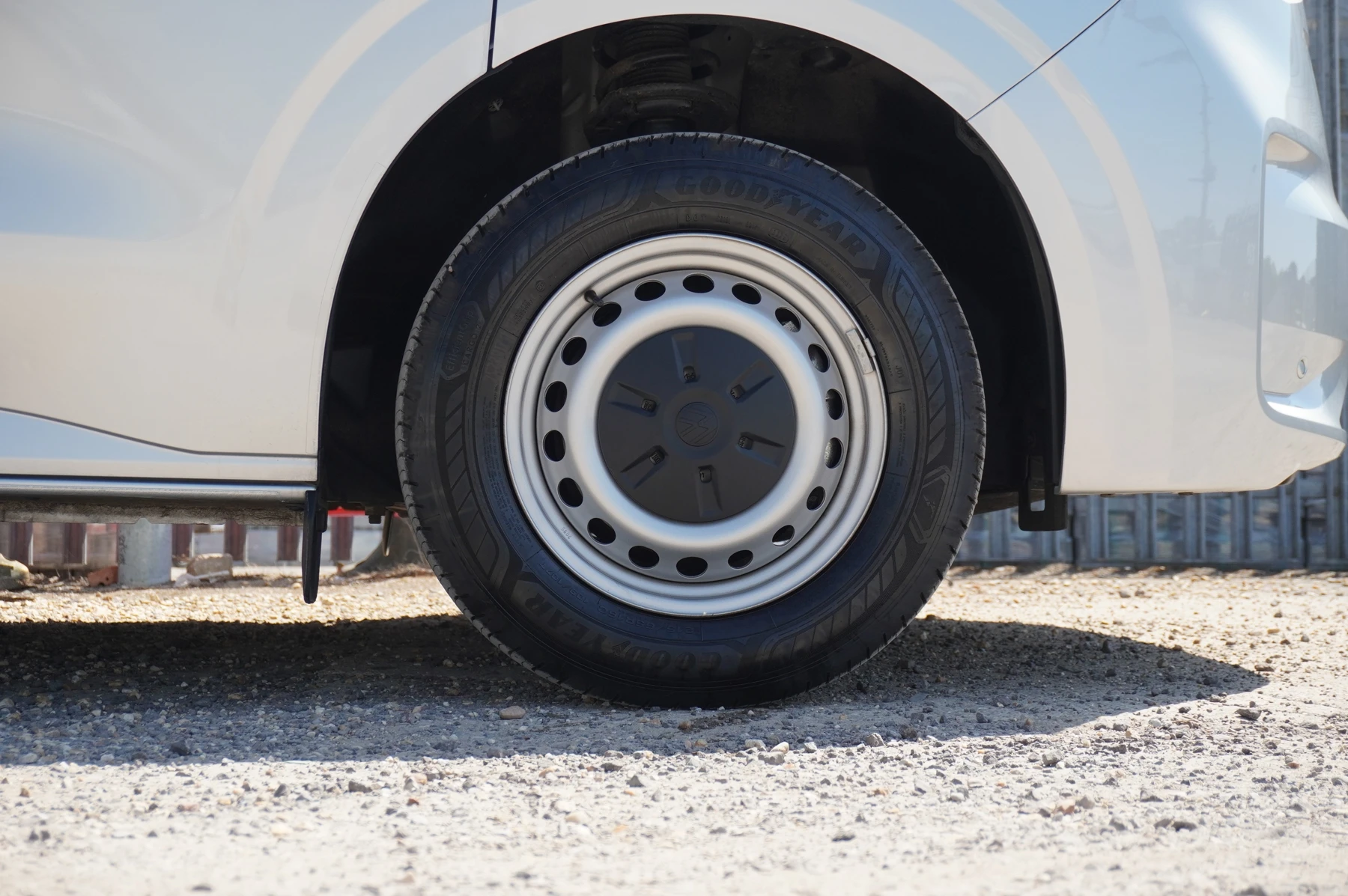 Volkswagen-Transporter-image-52