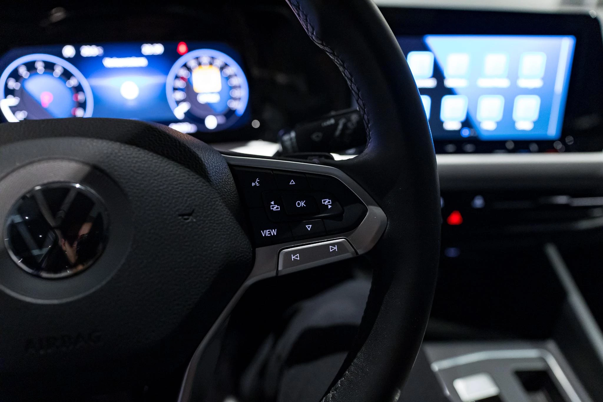 Volkswagen-Golf-image-12