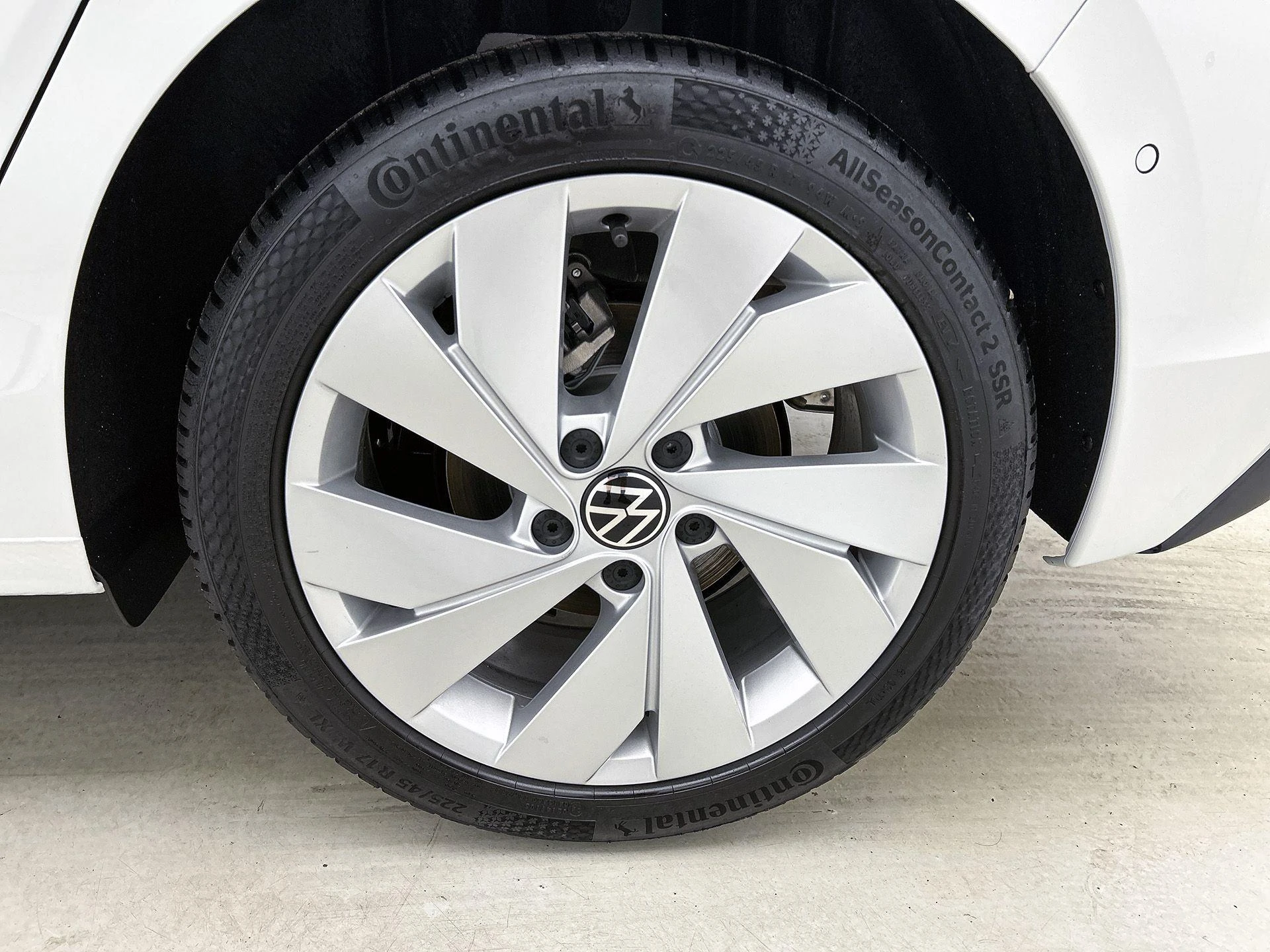Volkswagen-Golf-image-42