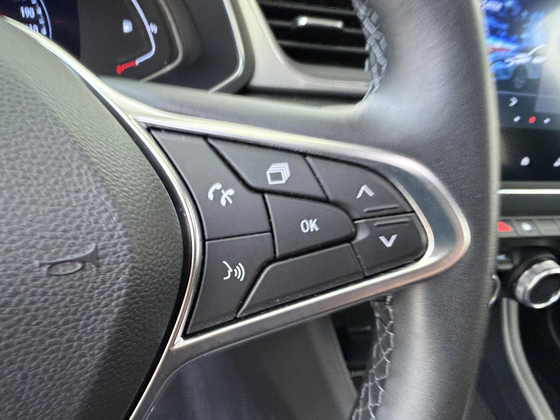 Renault-Captur-image-12