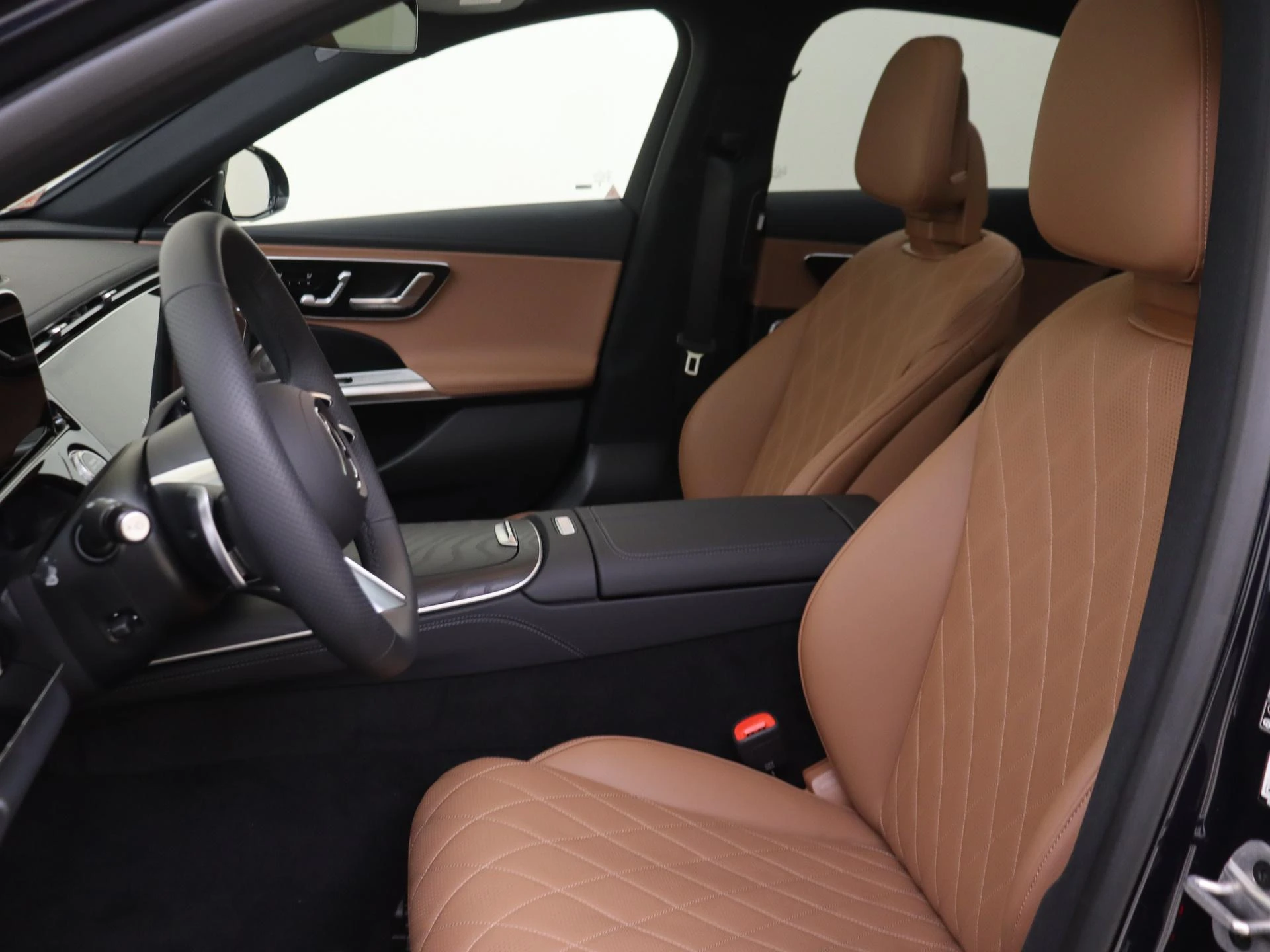 Mercedes-Benz-E-Klasse-image-10